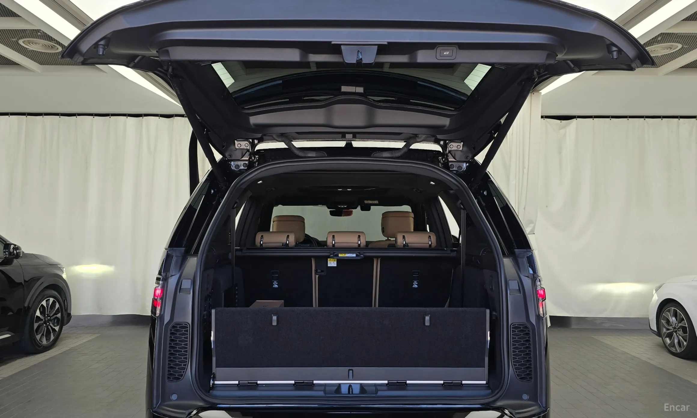 Land Rover Discovery 5 превью 20