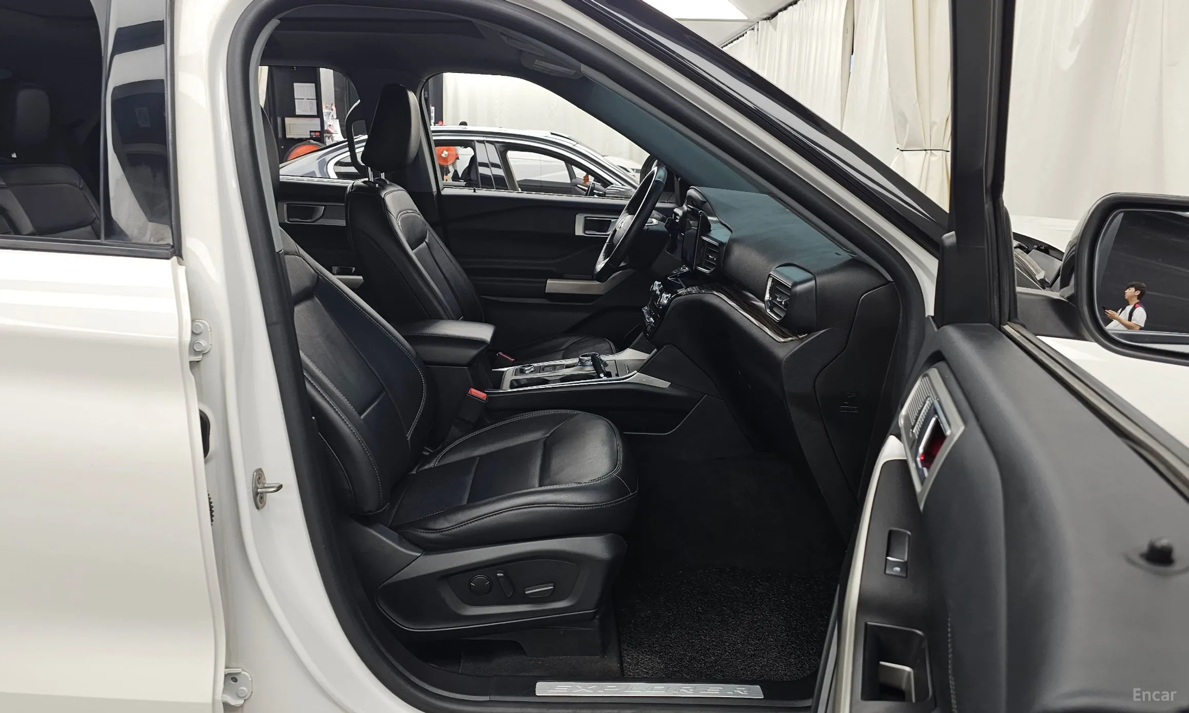 Ford Explorer 6th Generation превью 11