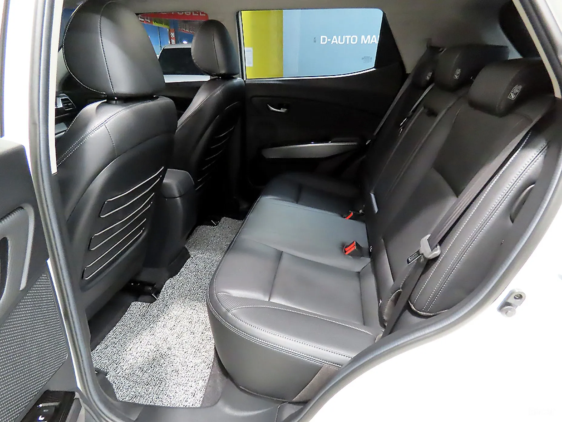 KG Mobility (SsangYong) Tivoli превью 11
