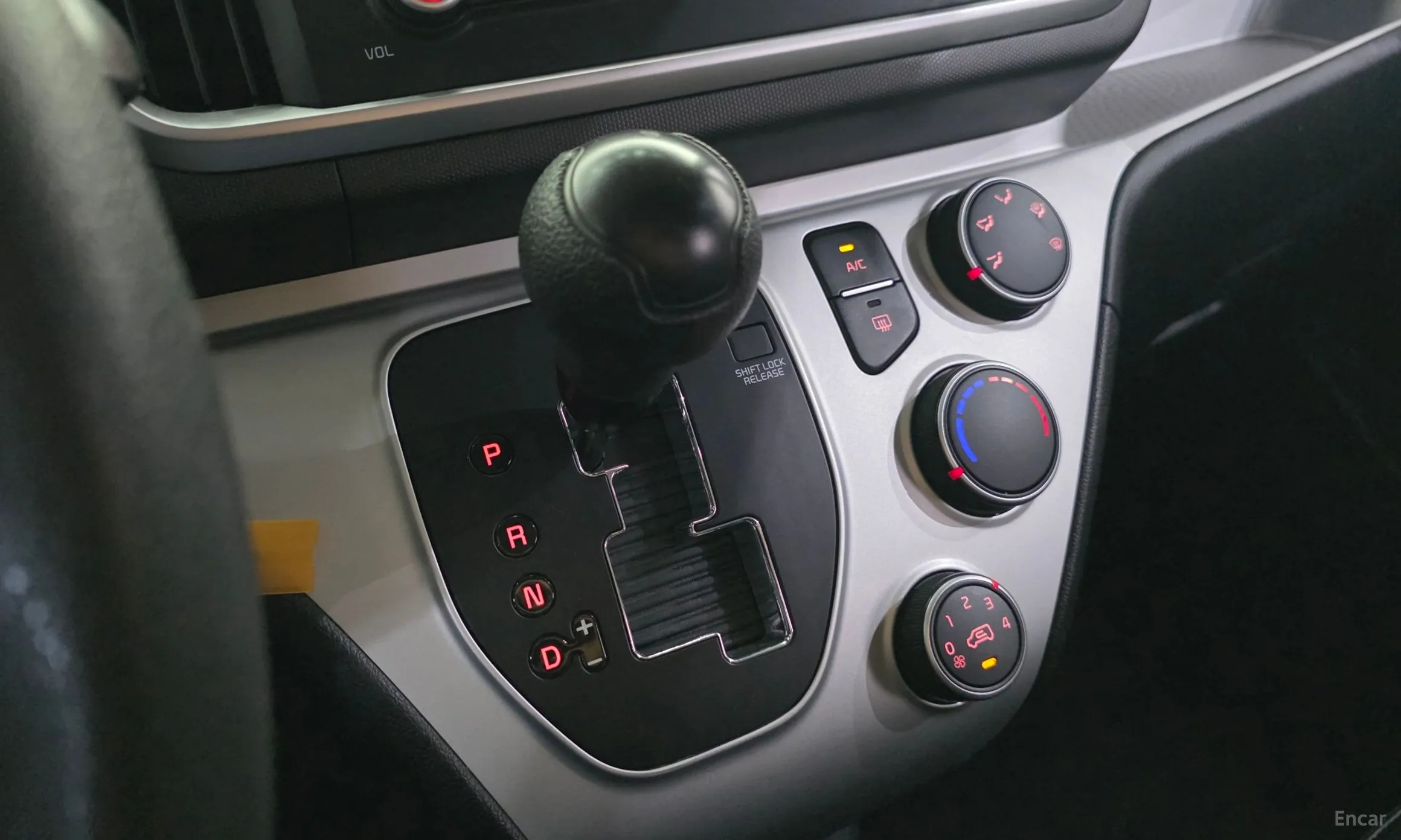 Kia Ray превью 9