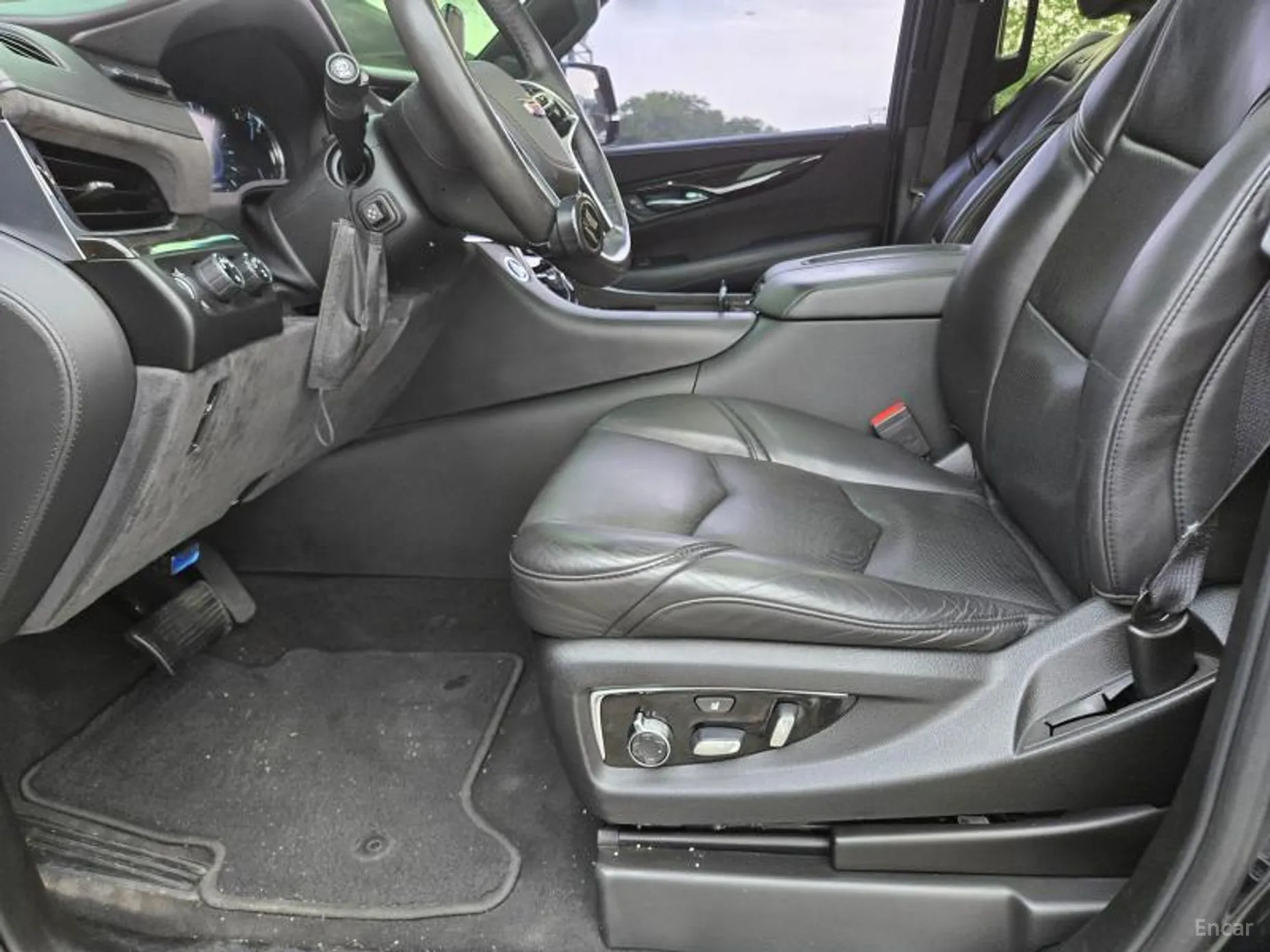 Cadillac Escalade превью 10