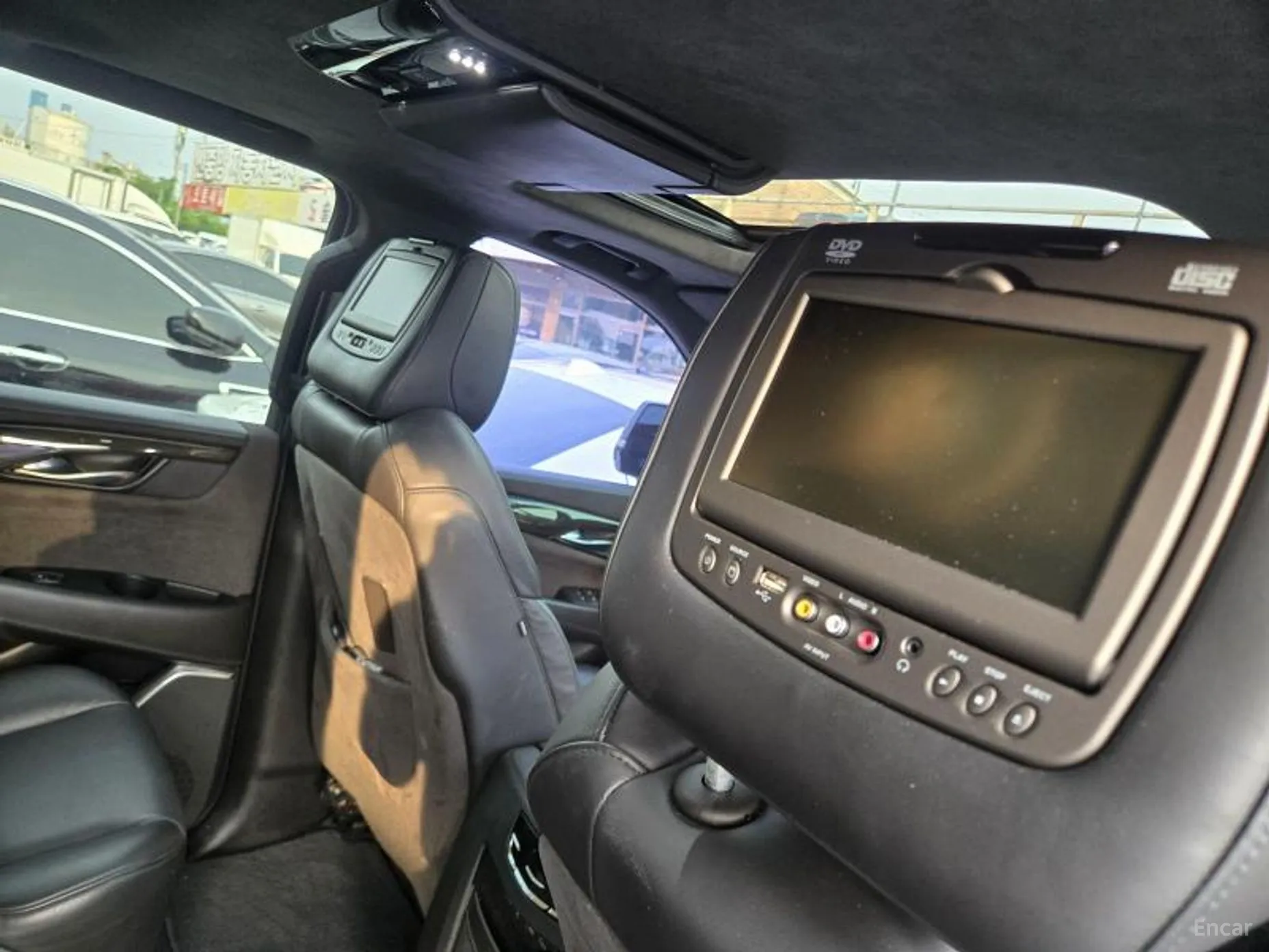 Cadillac Escalade превью 19