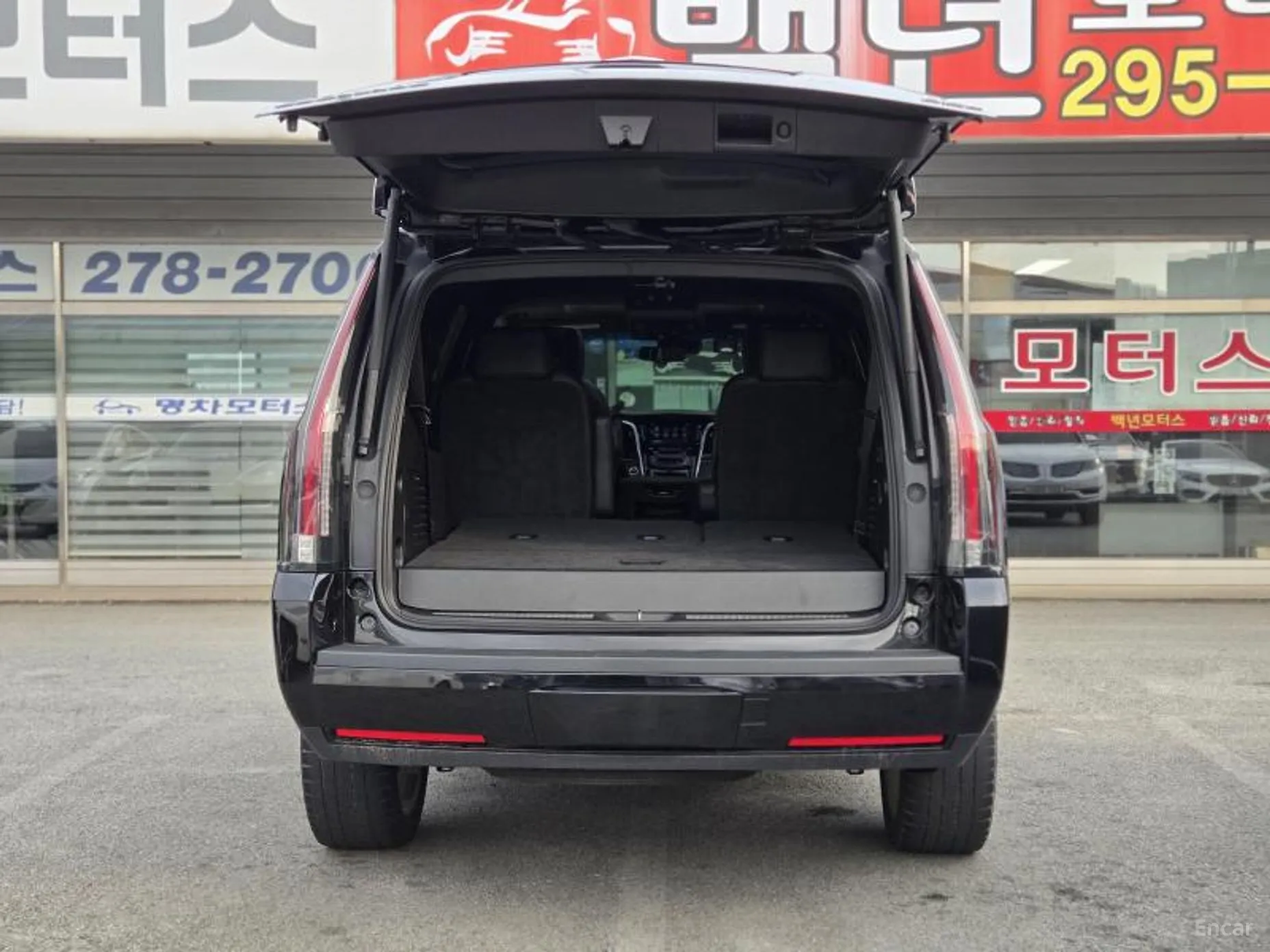 Cadillac Escalade превью 4