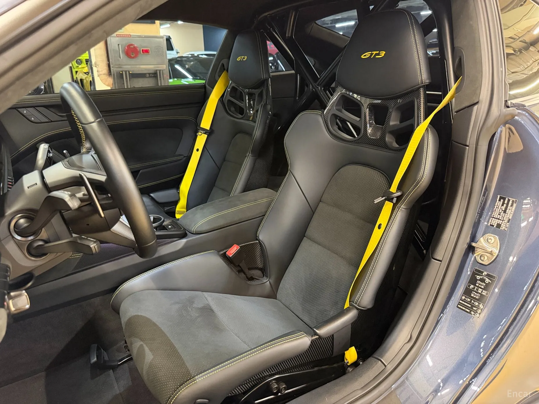 Porsche 911 (992) превью 12