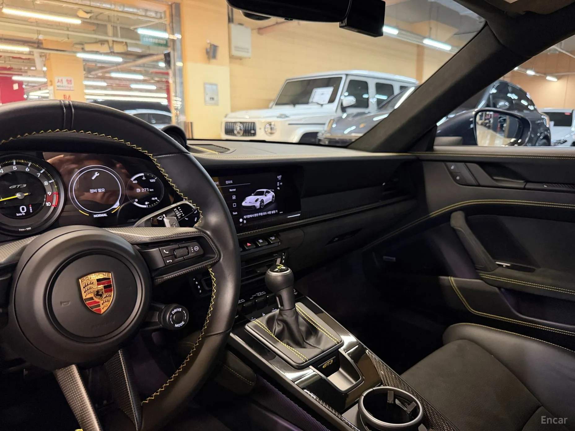 Porsche 911 (992) превью 13