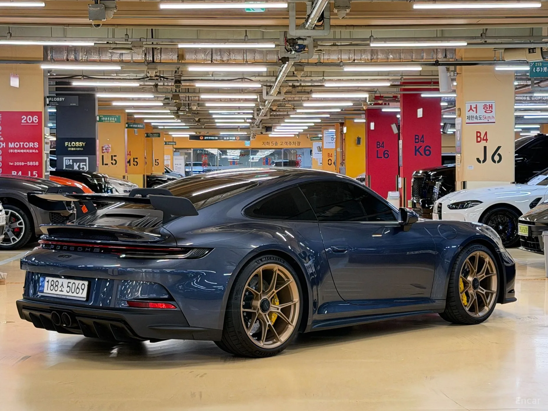 Porsche 911 (992)