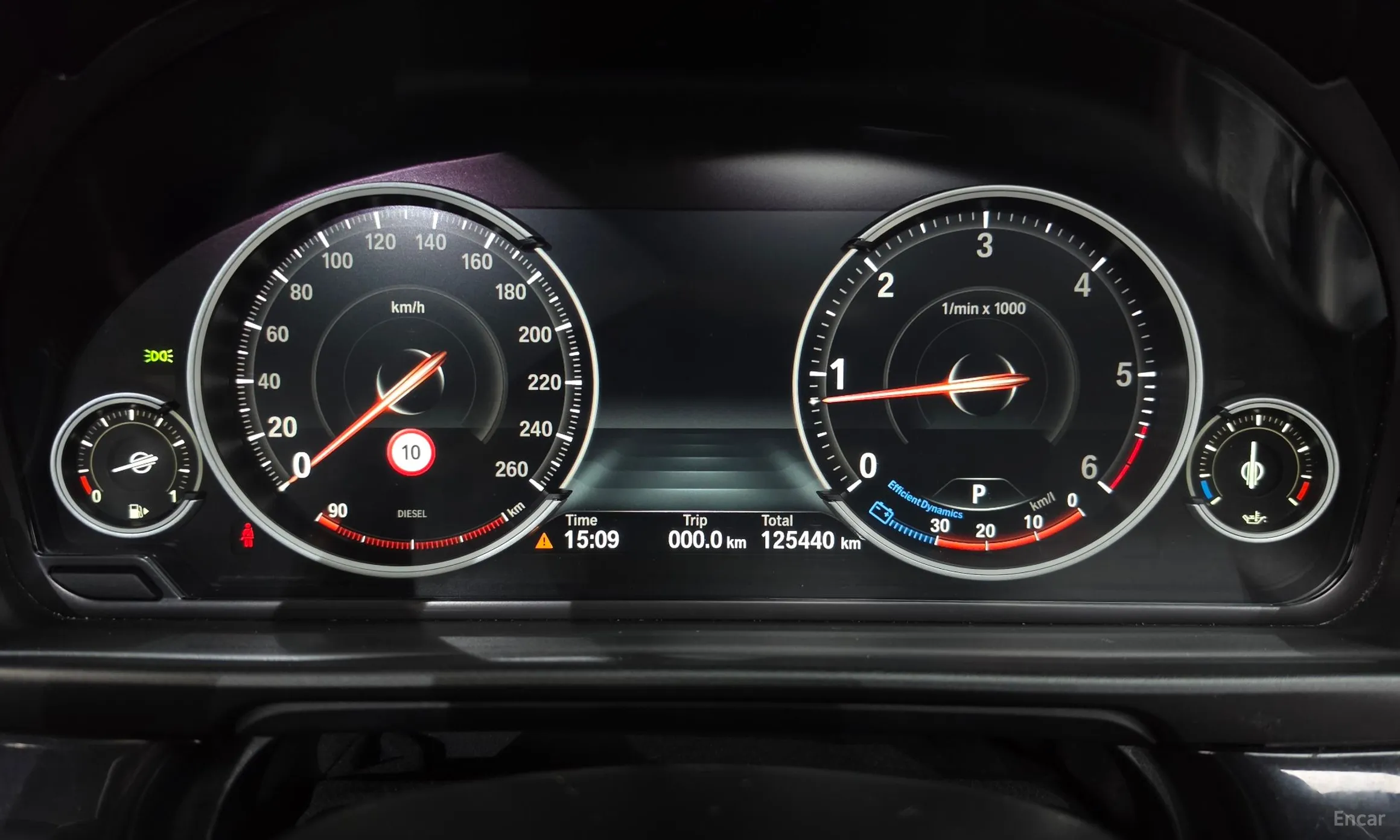 BMW 5 Series (F10) превью 8