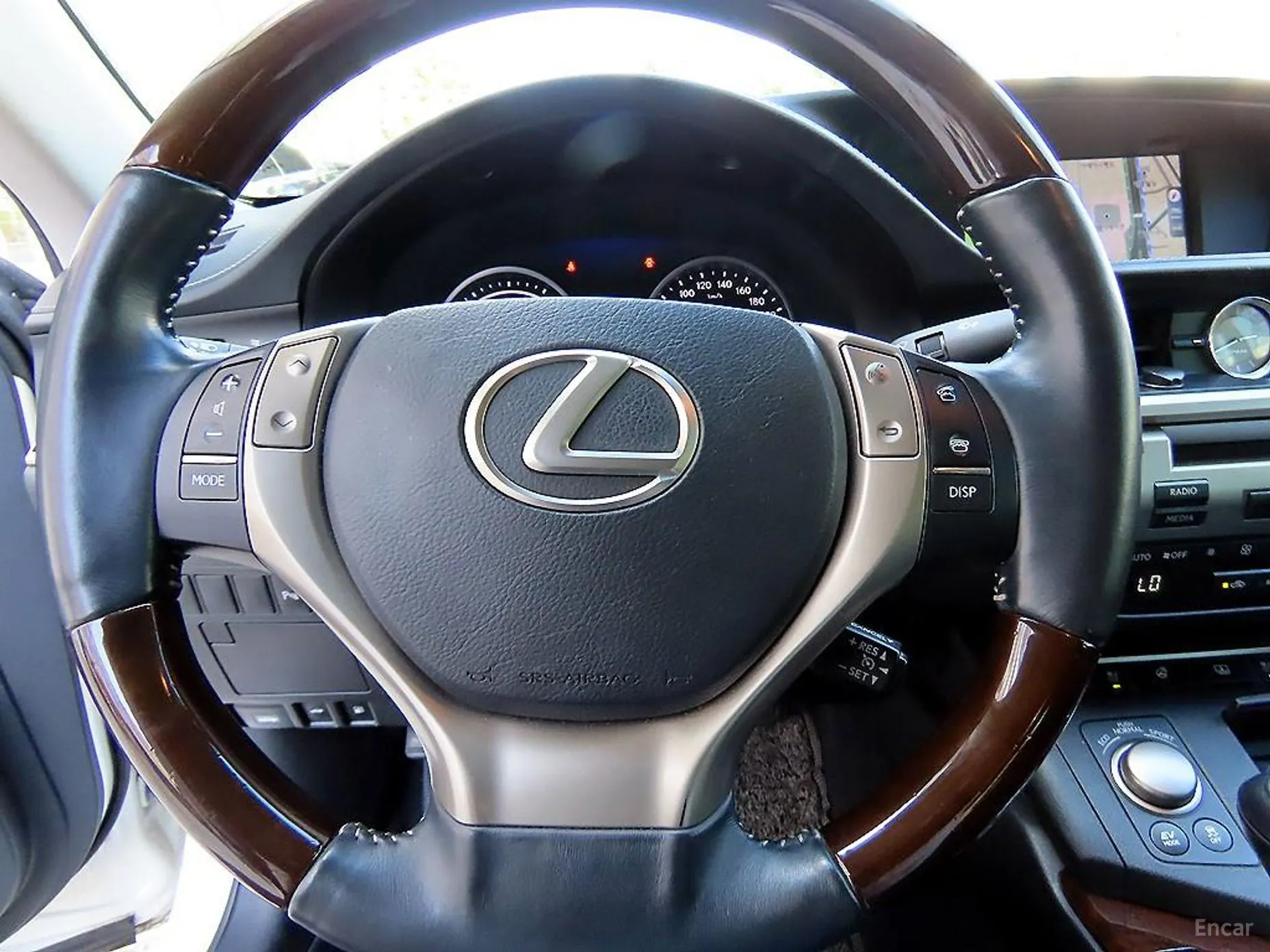 Lexus New ES300h превью 8
