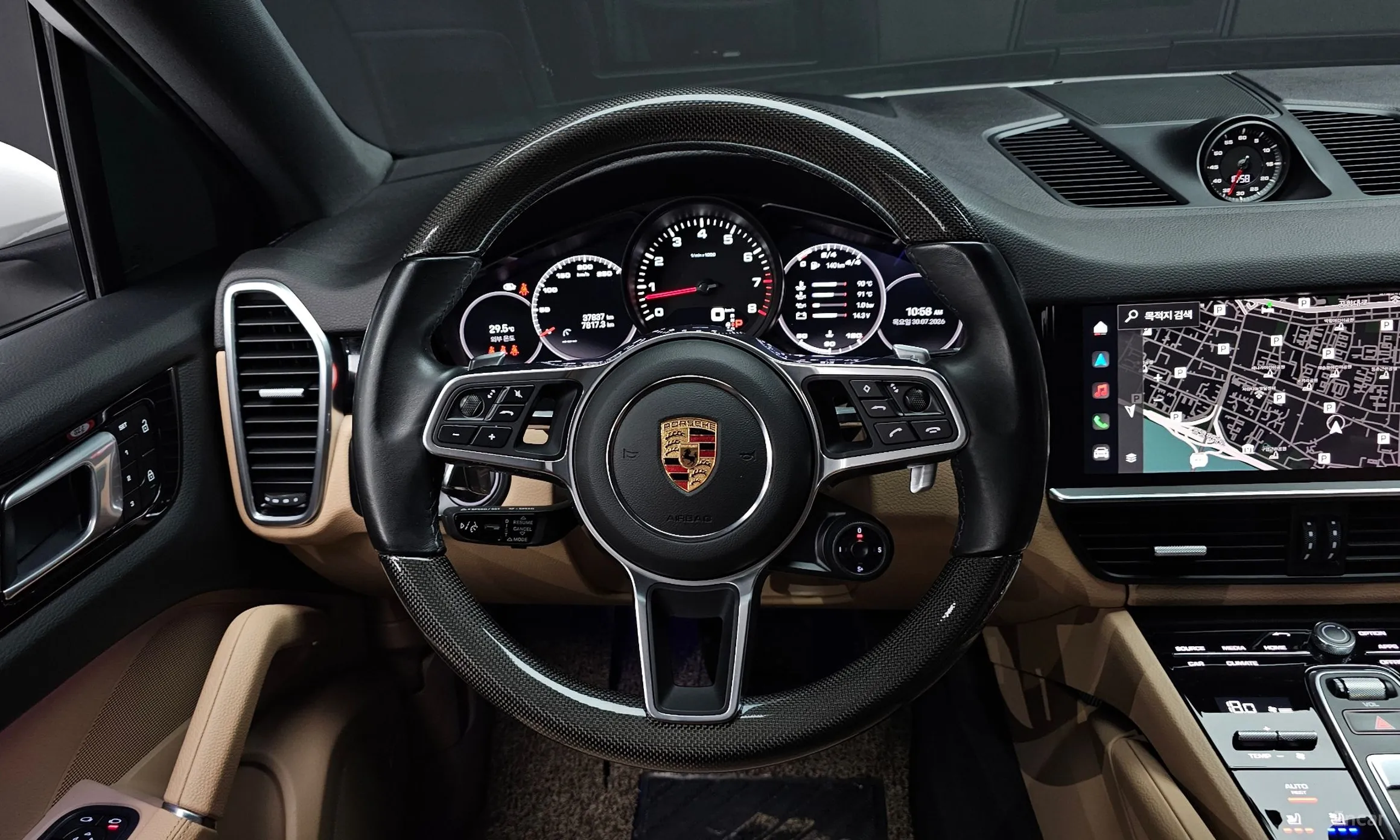 Porsche Cayenne (PO536) превью 13