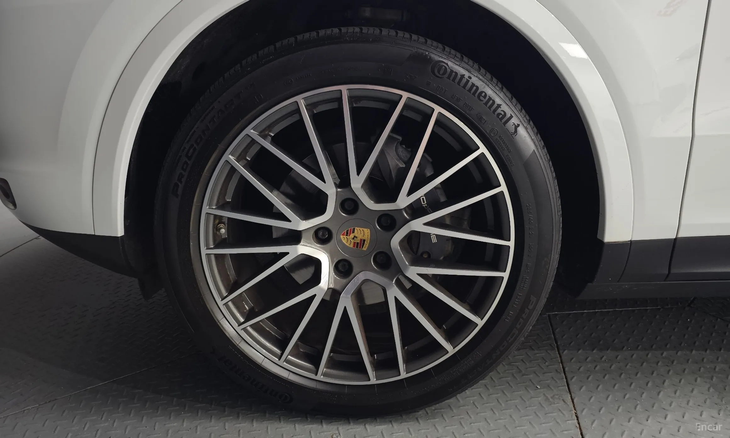 Porsche Cayenne (PO536) превью 5