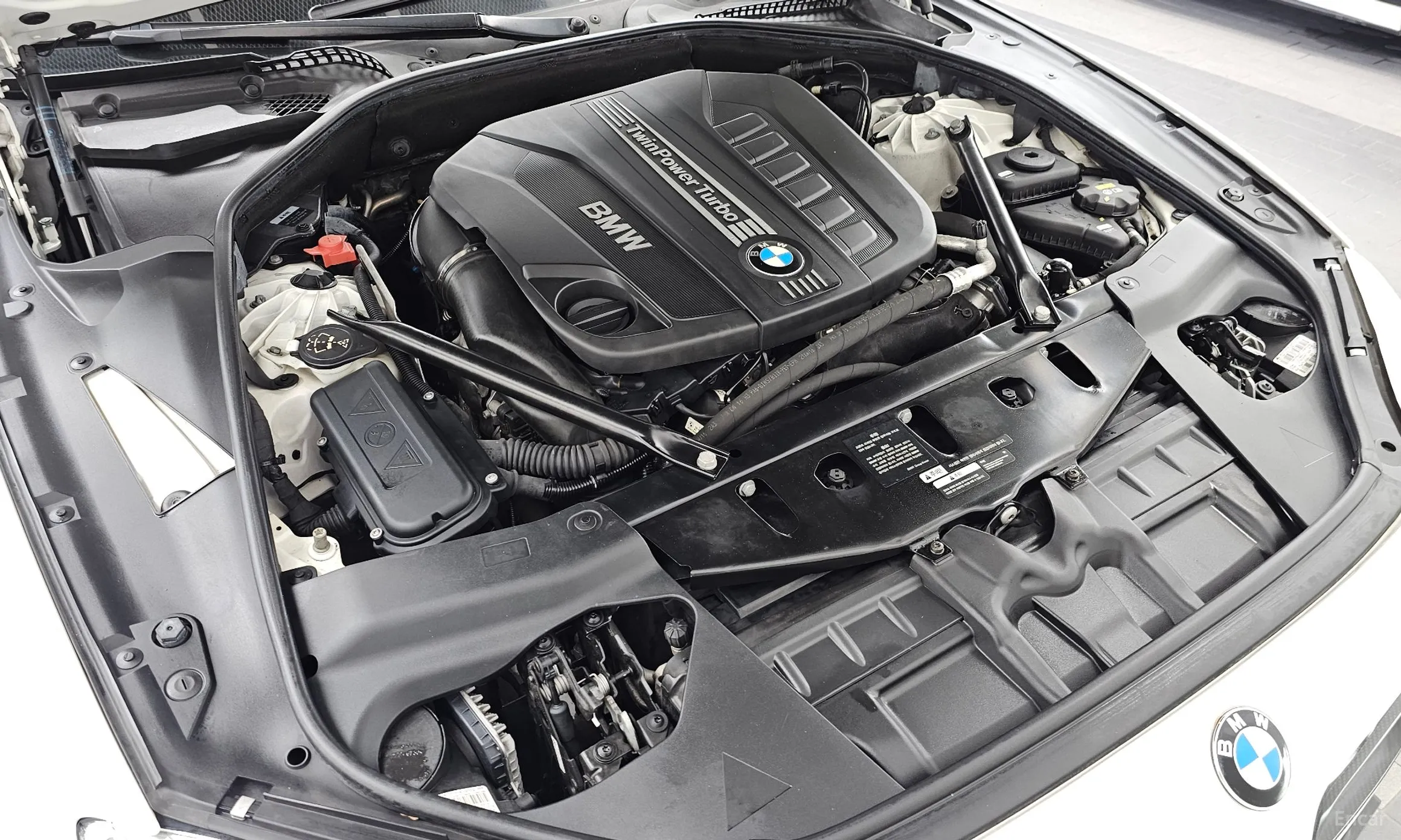 BMW 6 Series (F12) превью 6