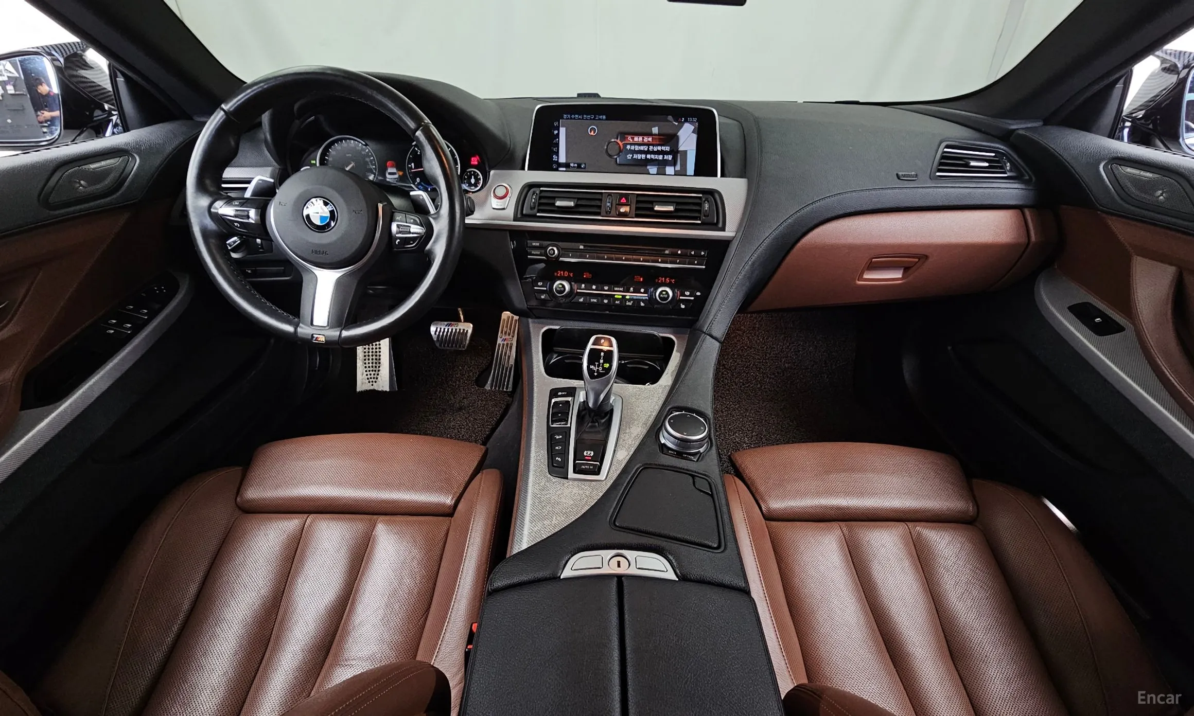BMW 6 Series (F12) превью 7