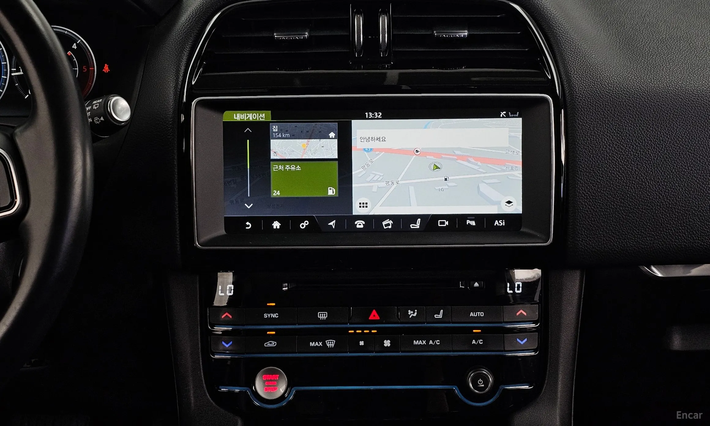 Jaguar F-PACE превью 14