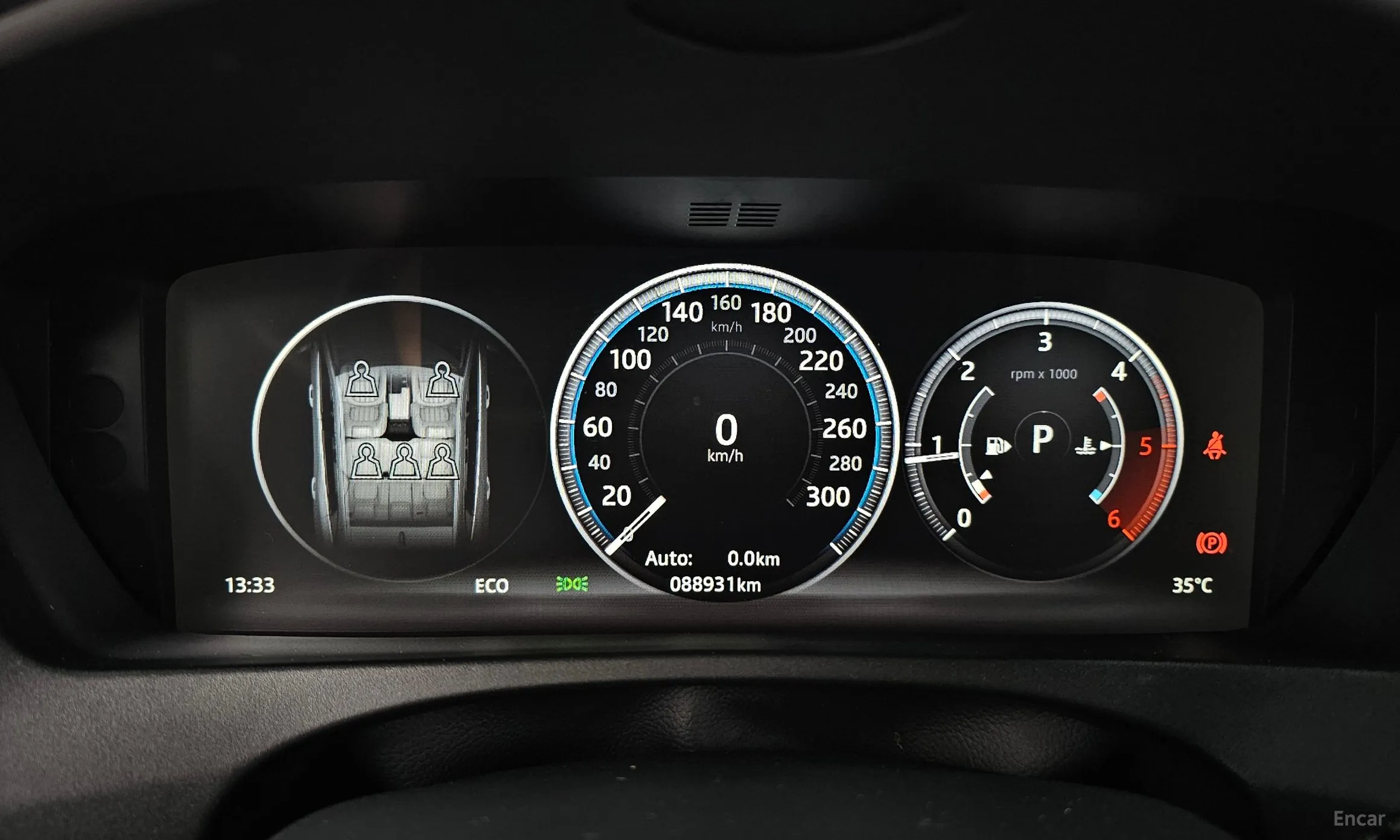 Jaguar F-PACE превью 8