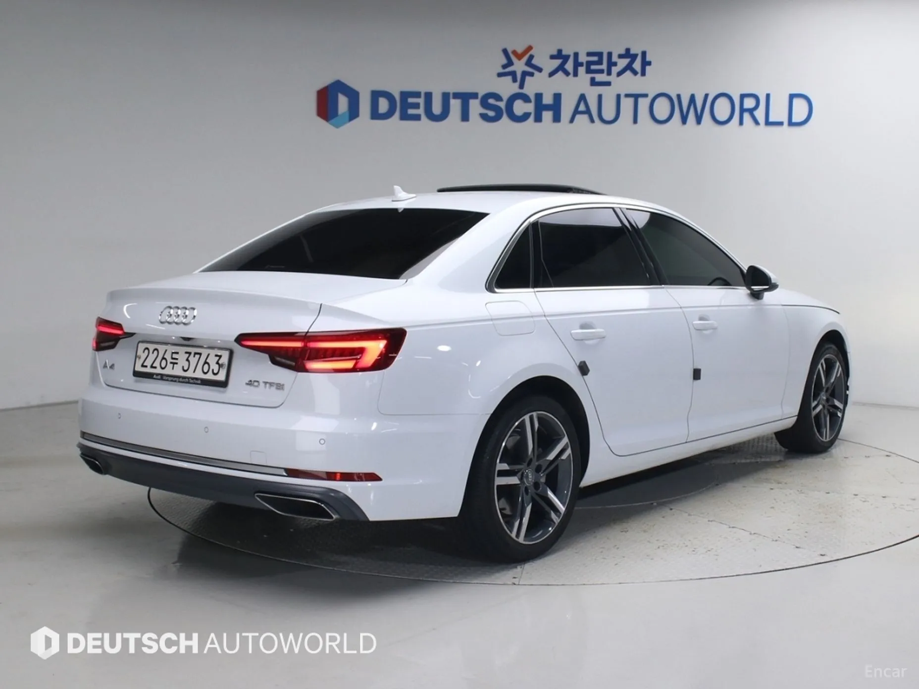 Audi A4 (B9) превью 4