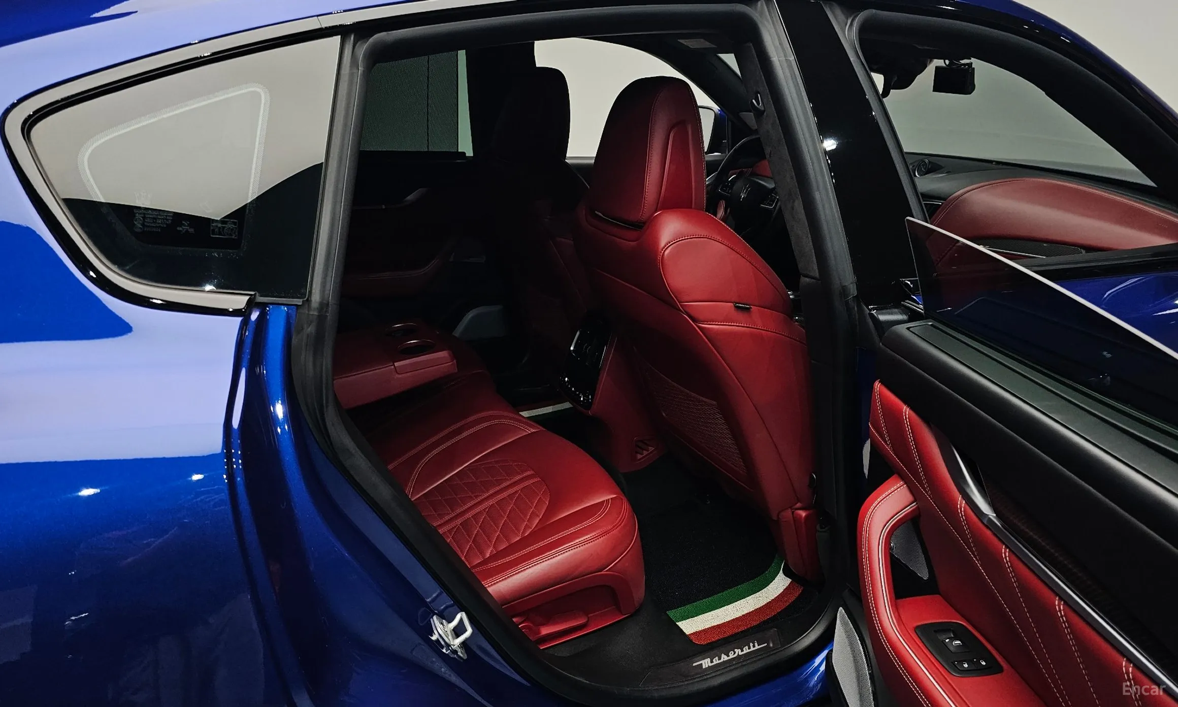 Maserati Levante превью 12