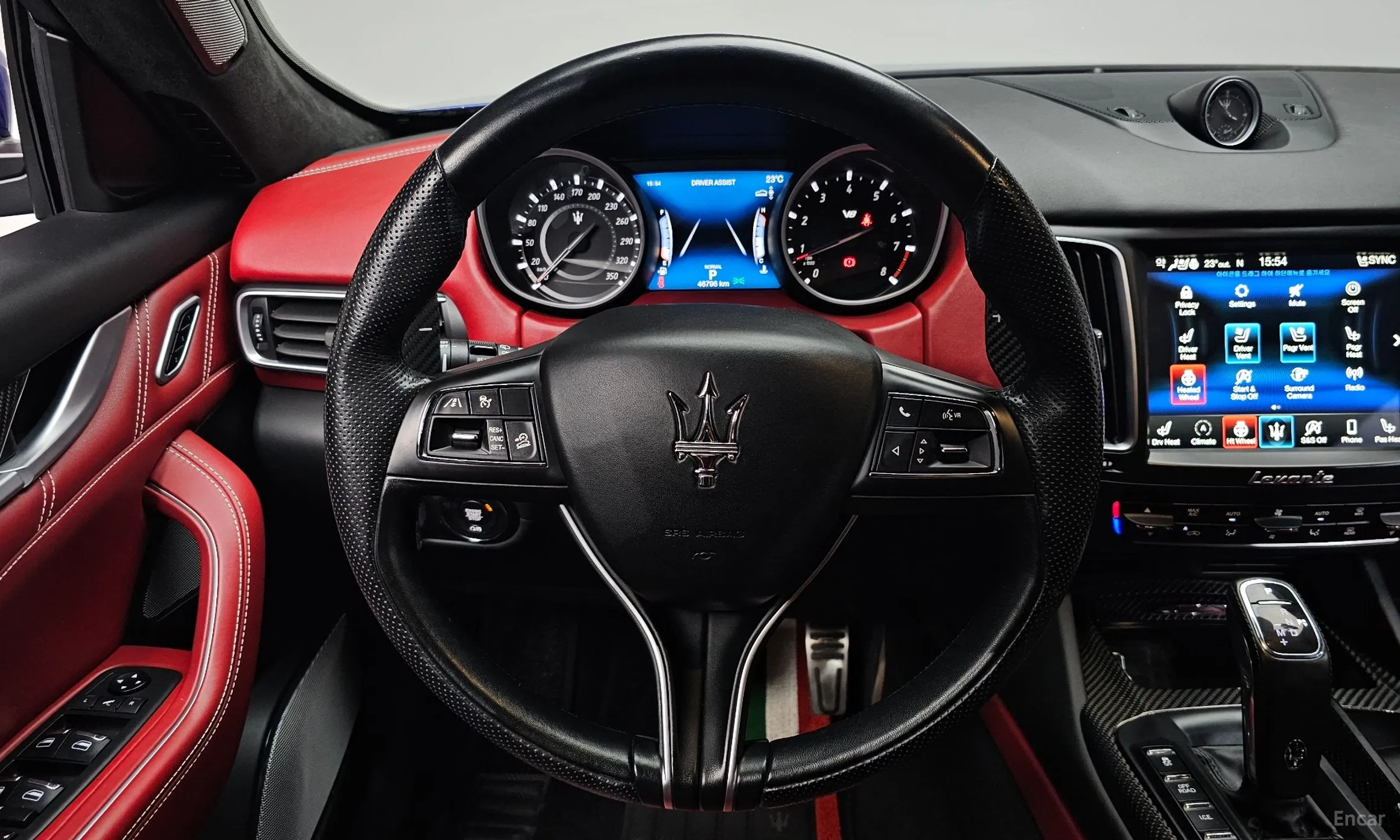 Maserati Levante превью 13