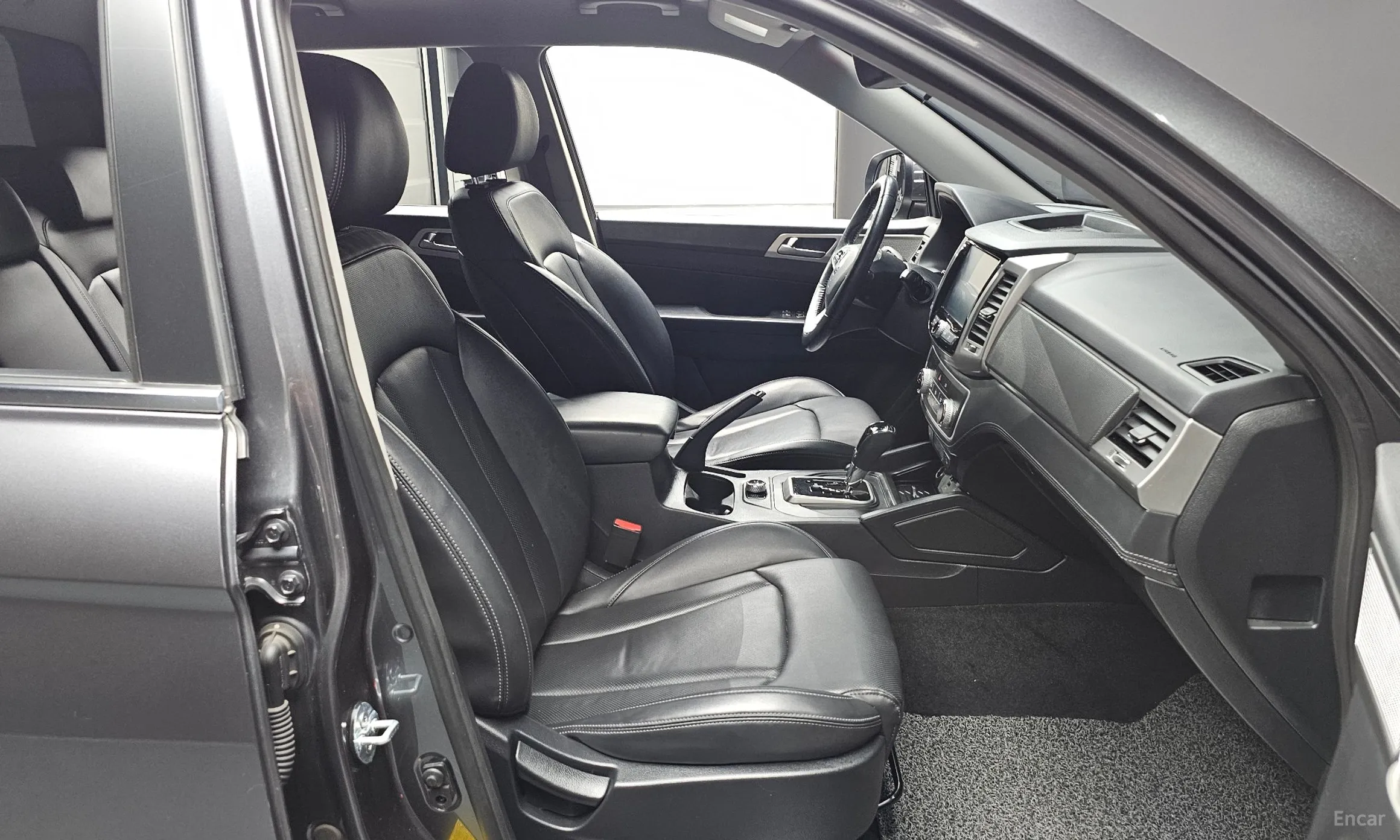 KG Mobility (SsangYong) Rexton Sports превью 10