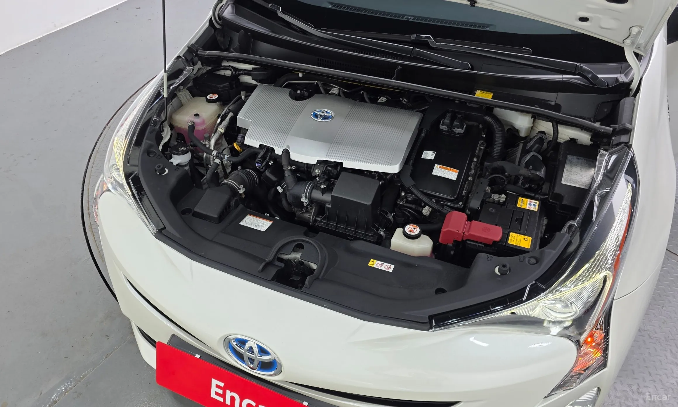 Toyota Prius 4th Generation превью 6