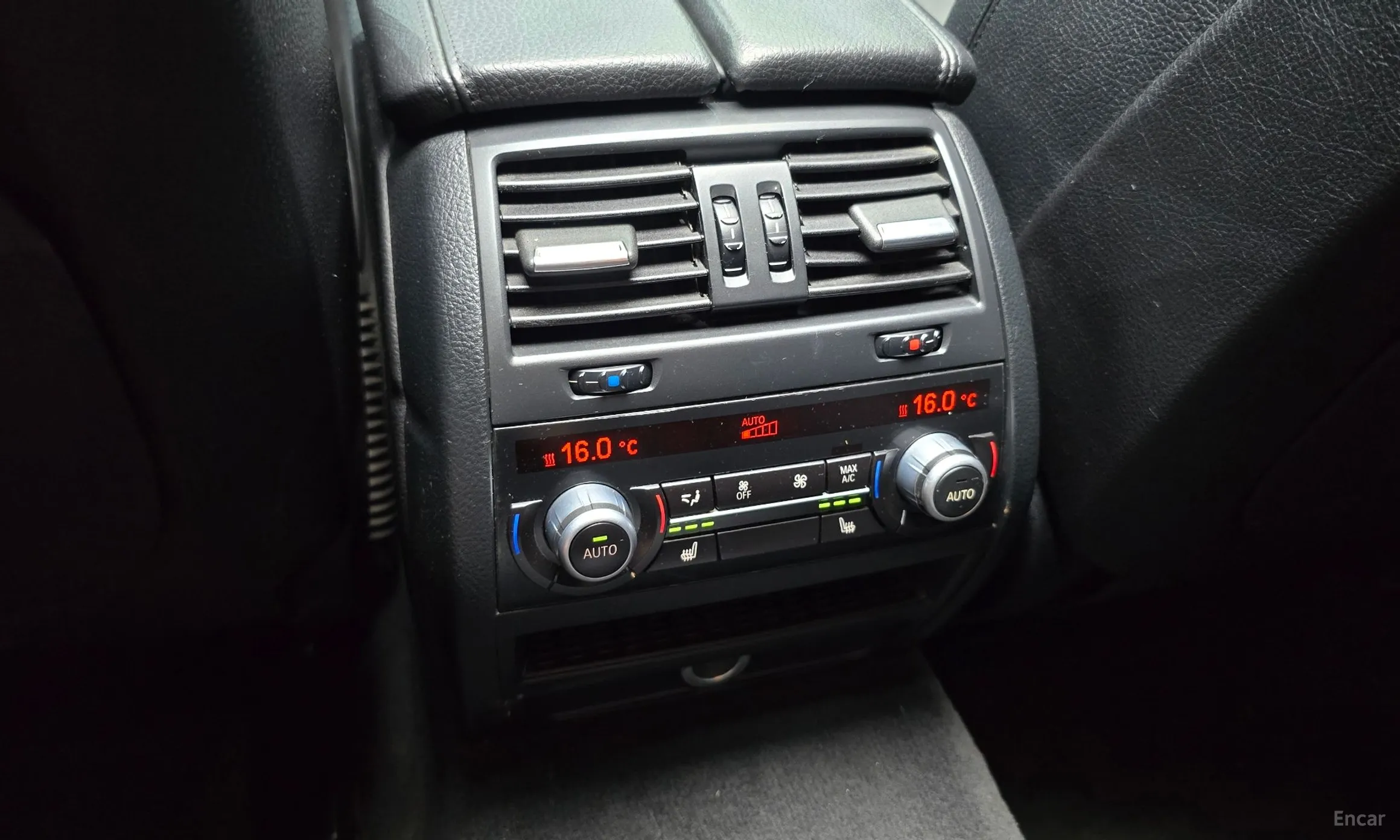 BMW 5 Series (F10) превью 17