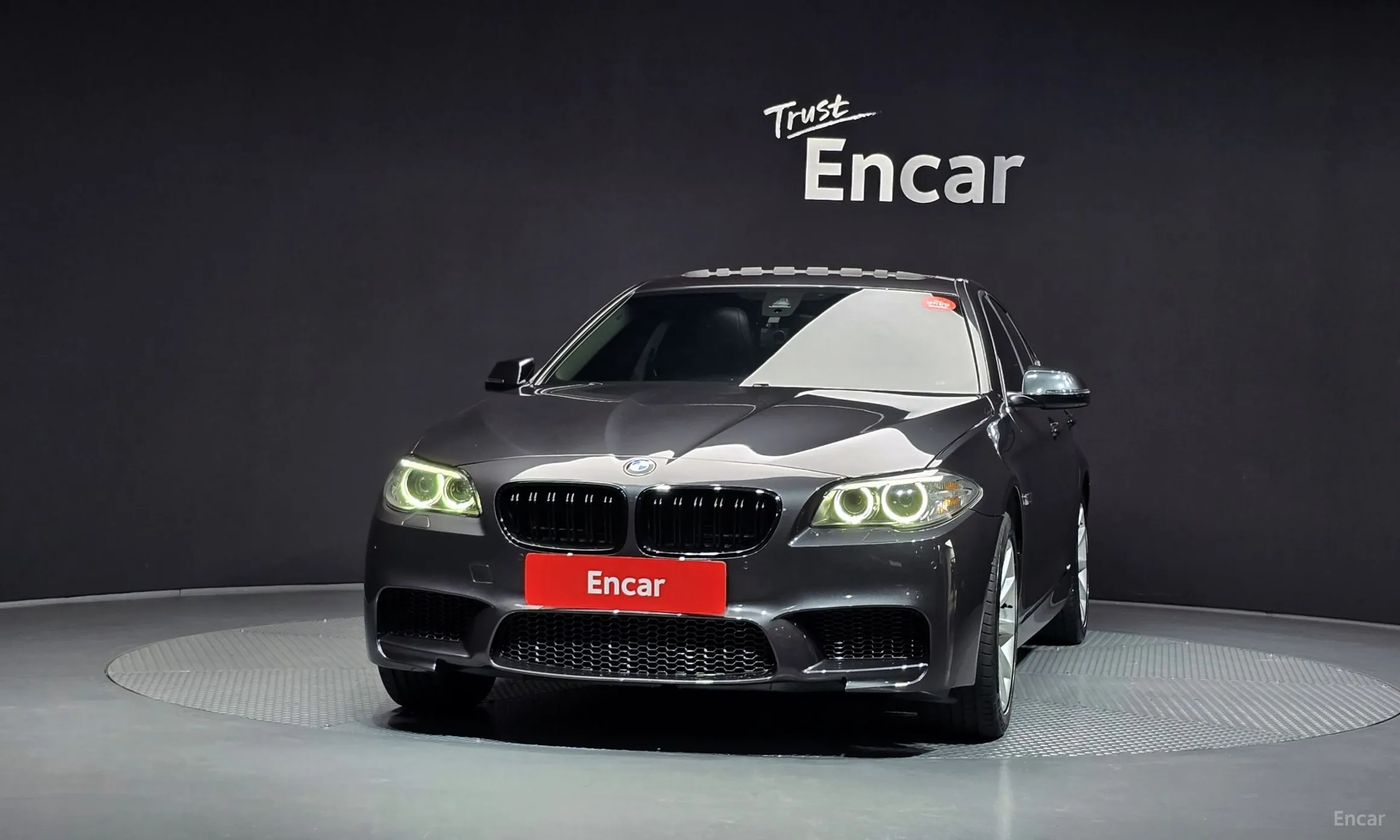 BMW 5 Series (F10) превью 3