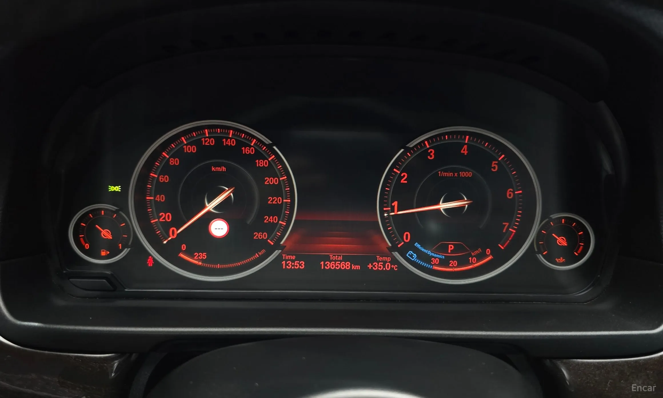 BMW 5 Series (F10) превью 8