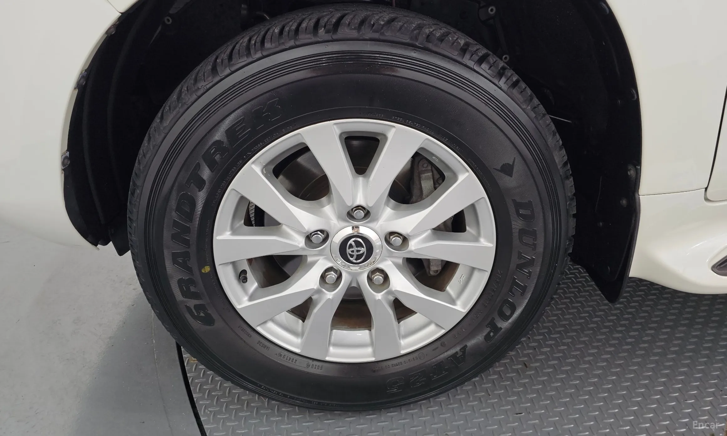 Toyota Land Cruiser превью 5