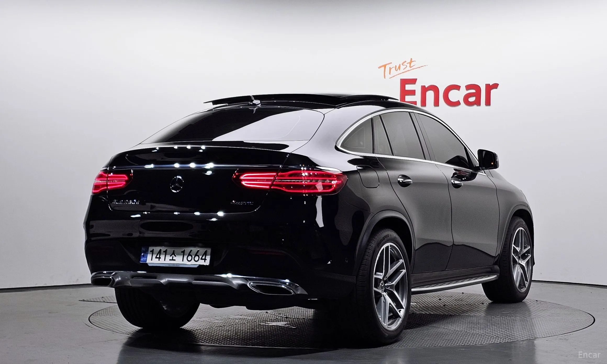 Mercedes Benz GLE-Class W166