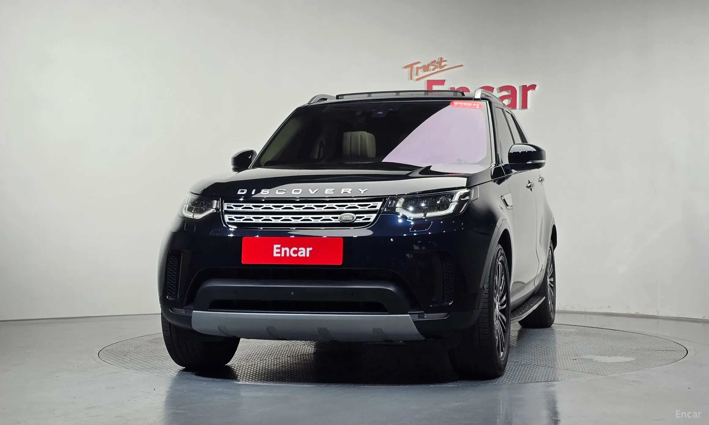 Land Rover Discovery 5 превью 3