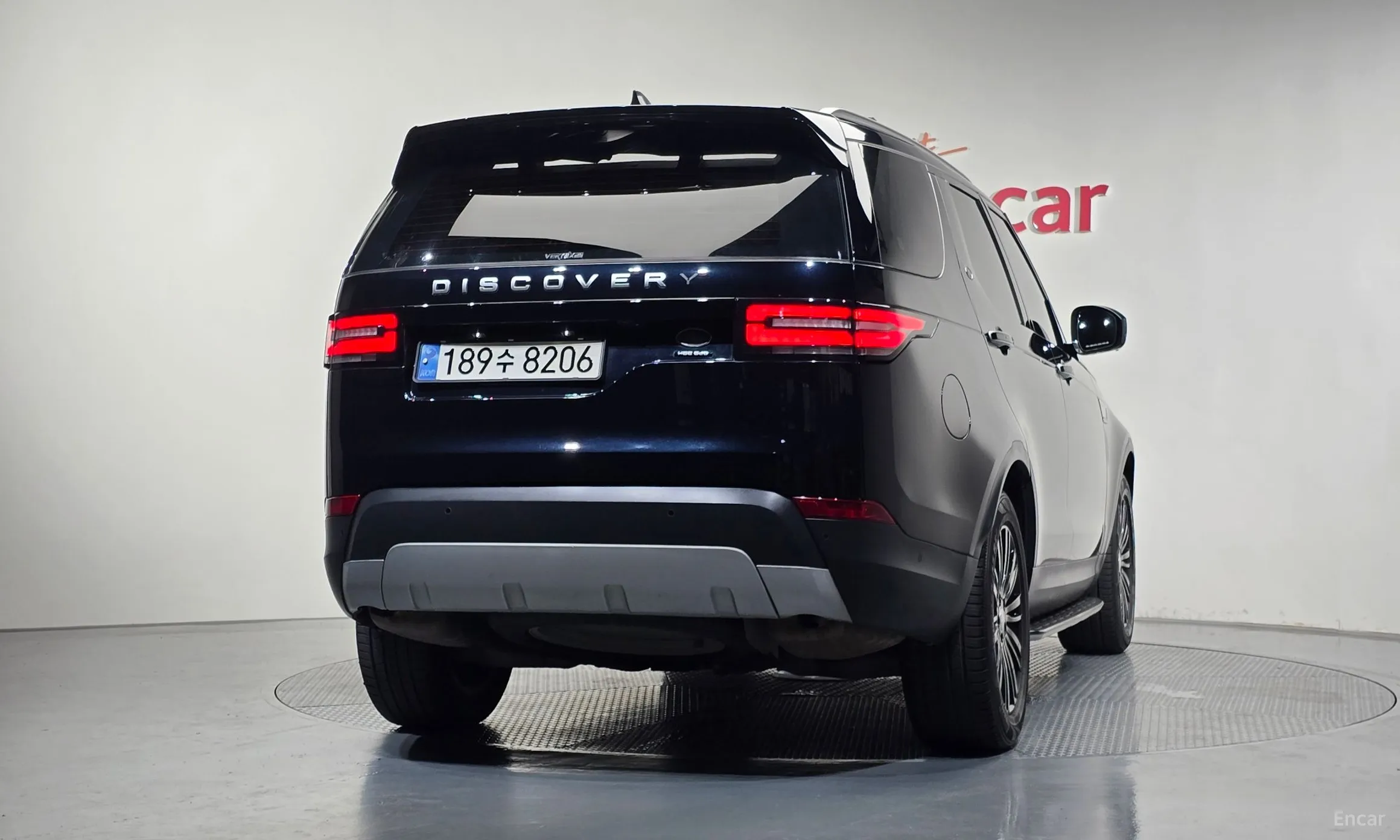 Land Rover Discovery 5 превью 4