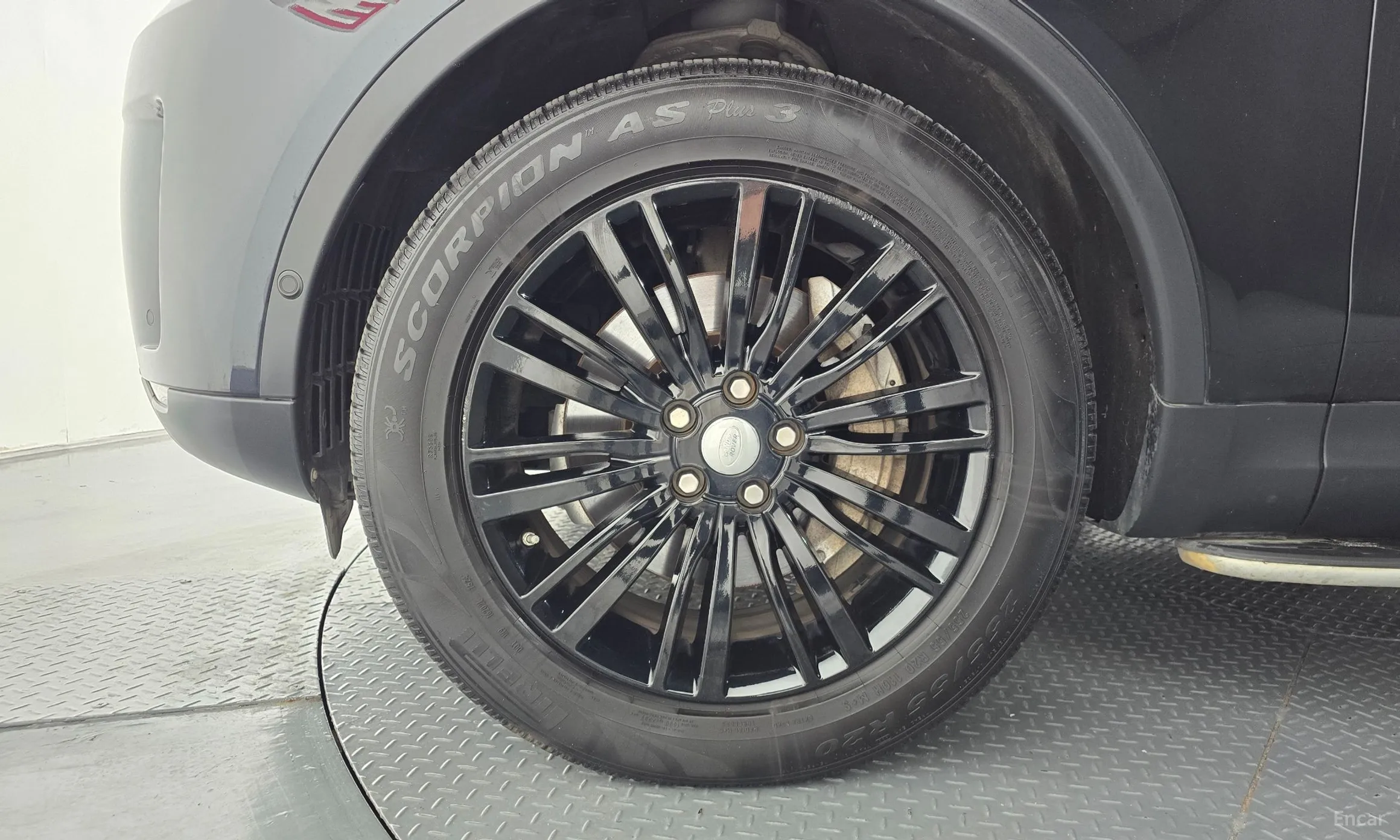 Land Rover Discovery 5 превью 5