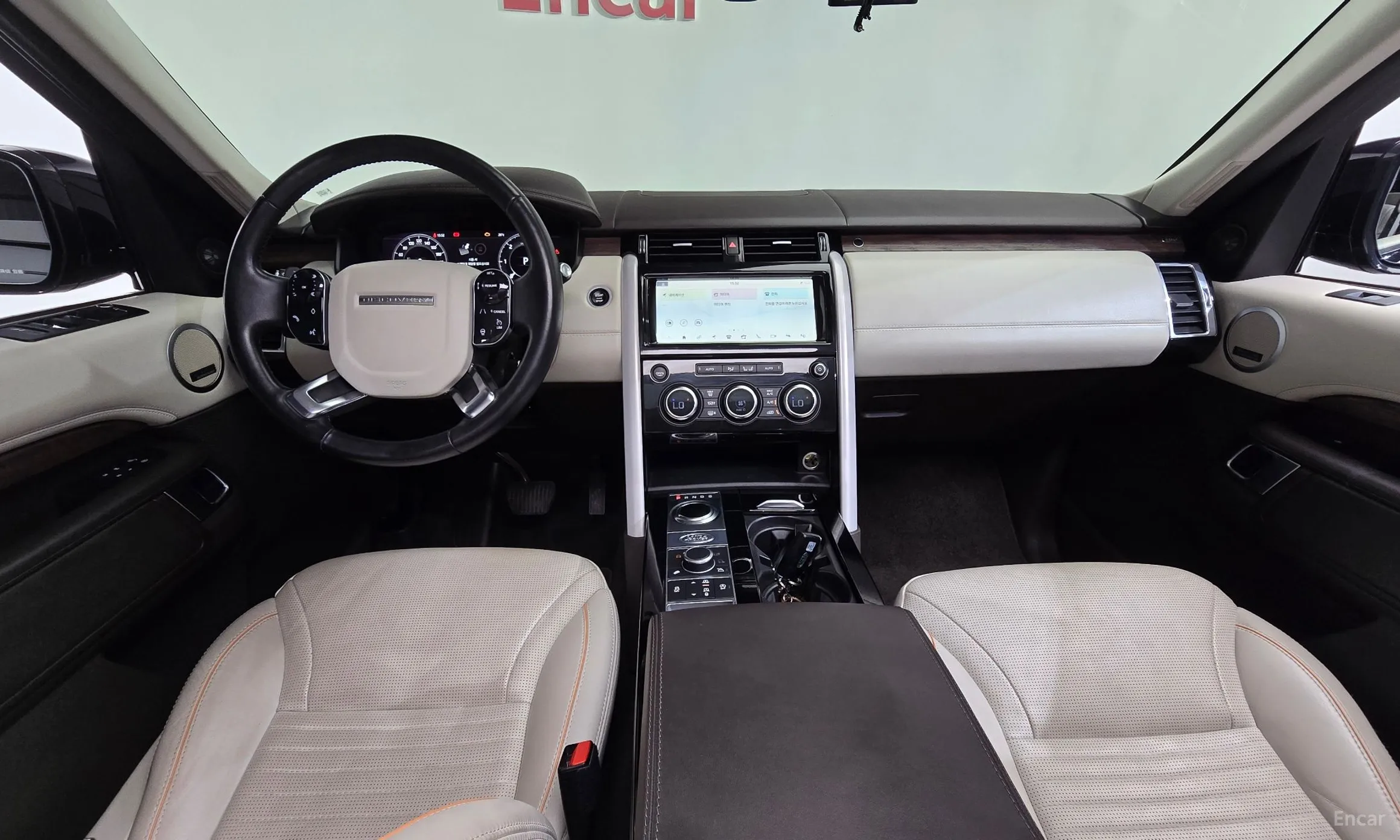 Land Rover Discovery 5 превью 7