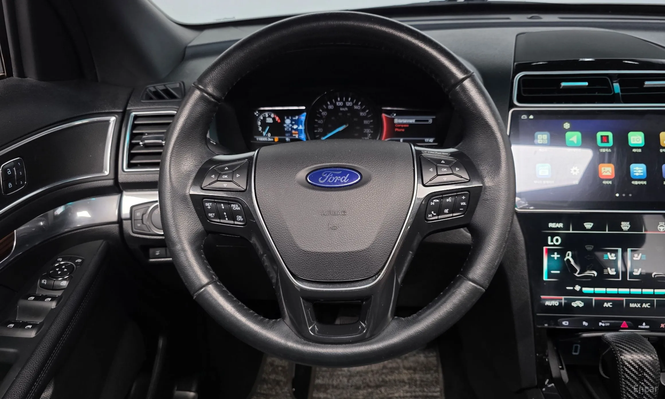 Ford Explorer превью 13