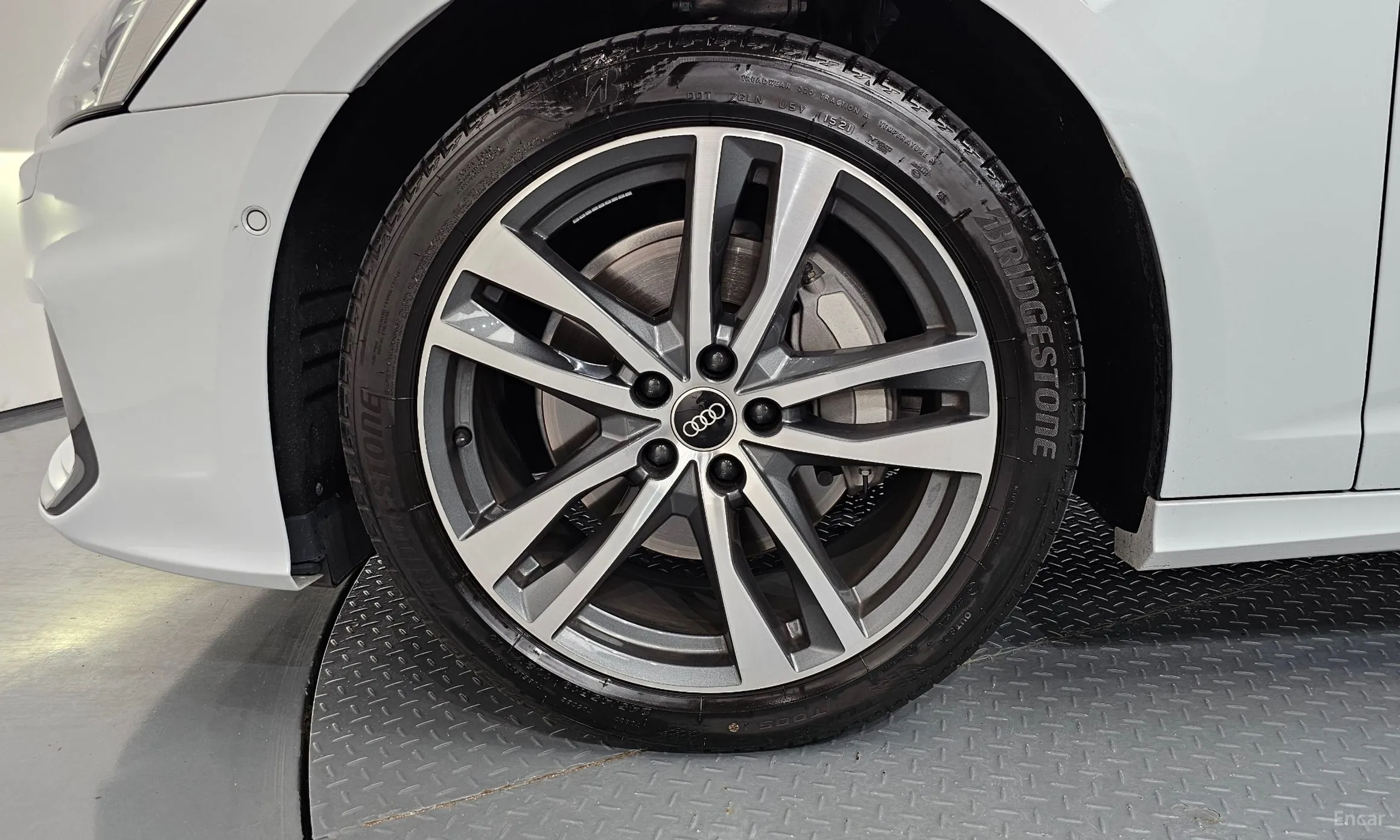 Audi A6 (C8) превью 5