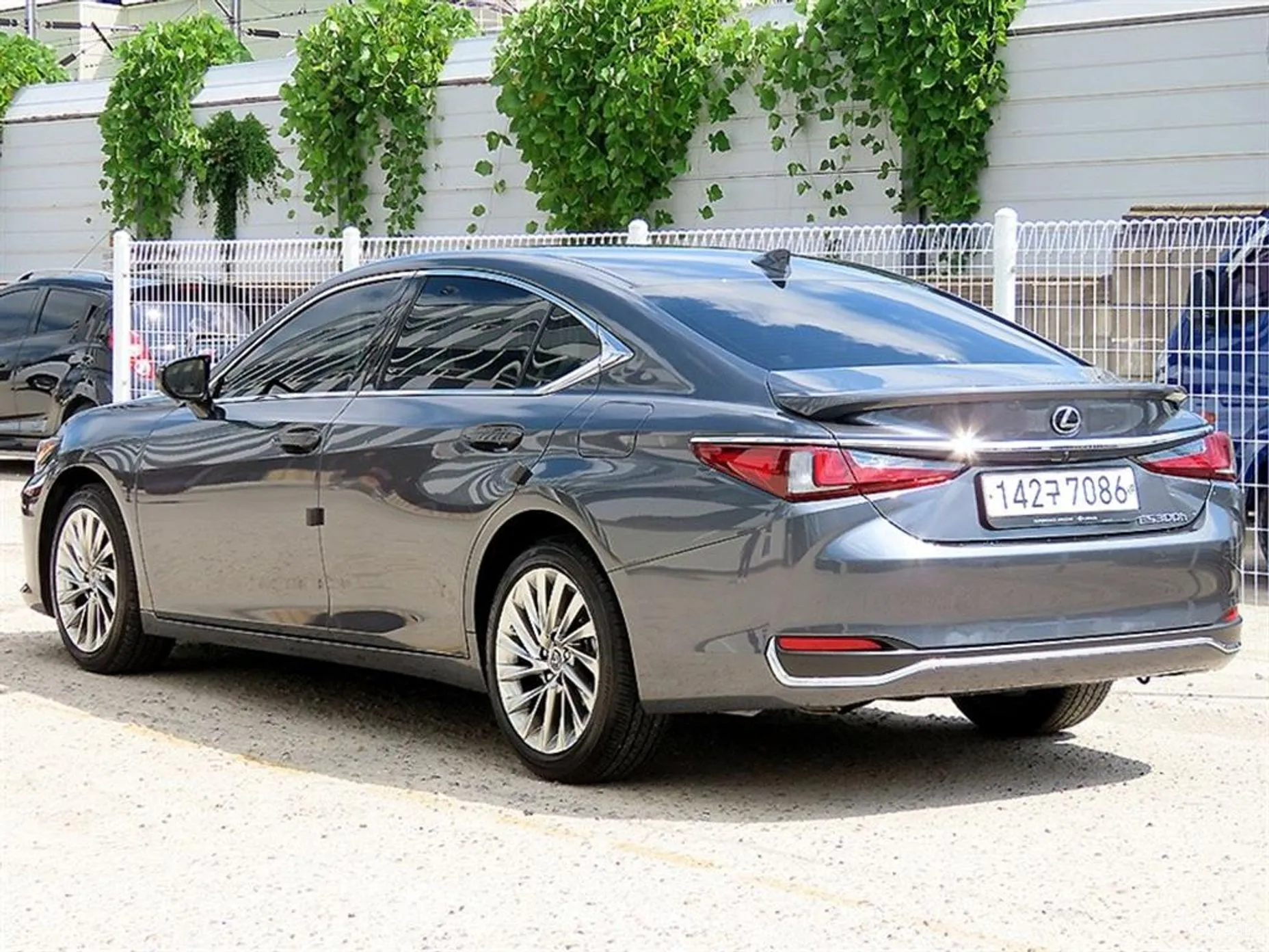 Lexus ES300h 7th Generation превью 3
