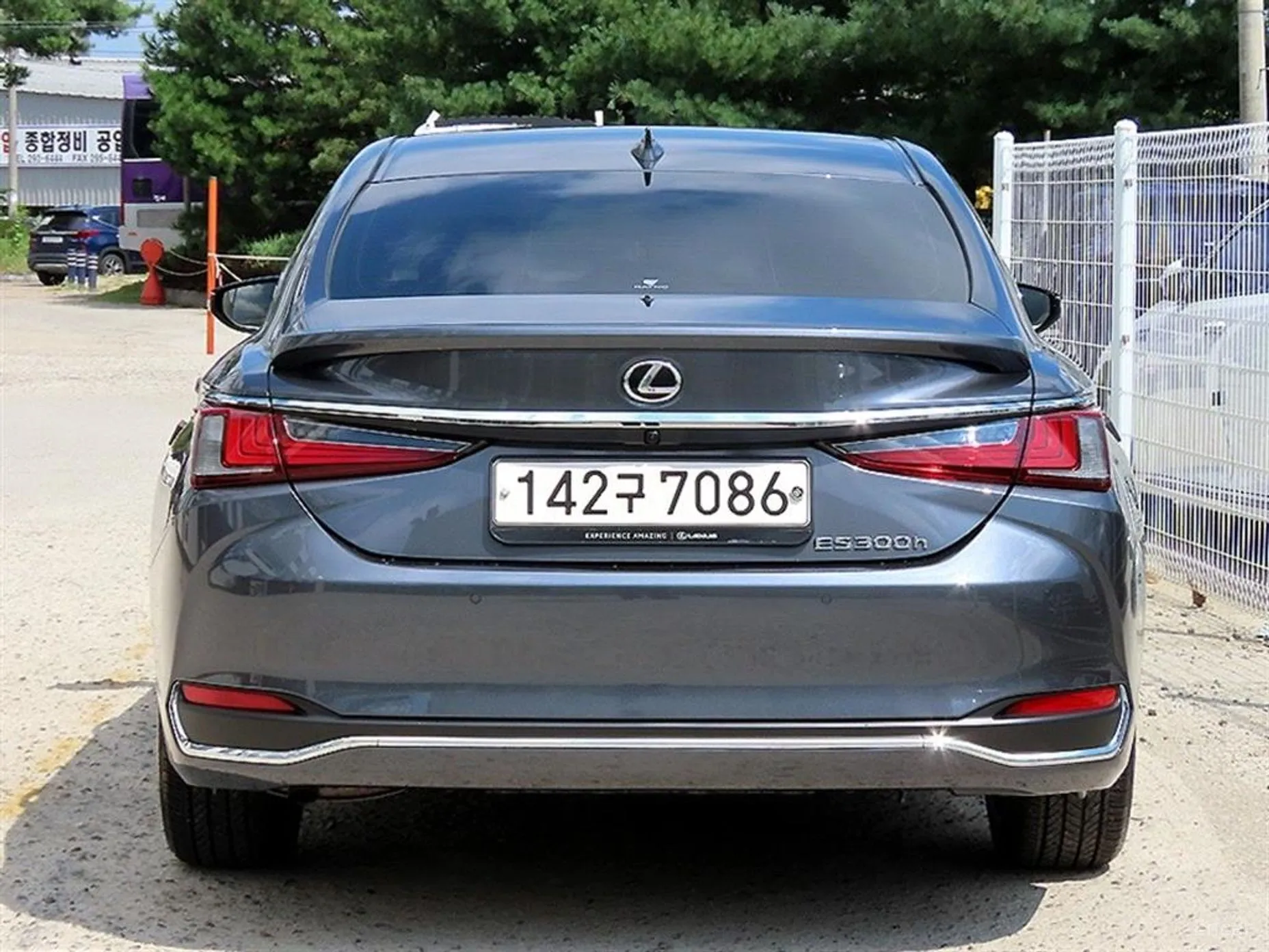 Lexus ES300h 7th Generation превью 4