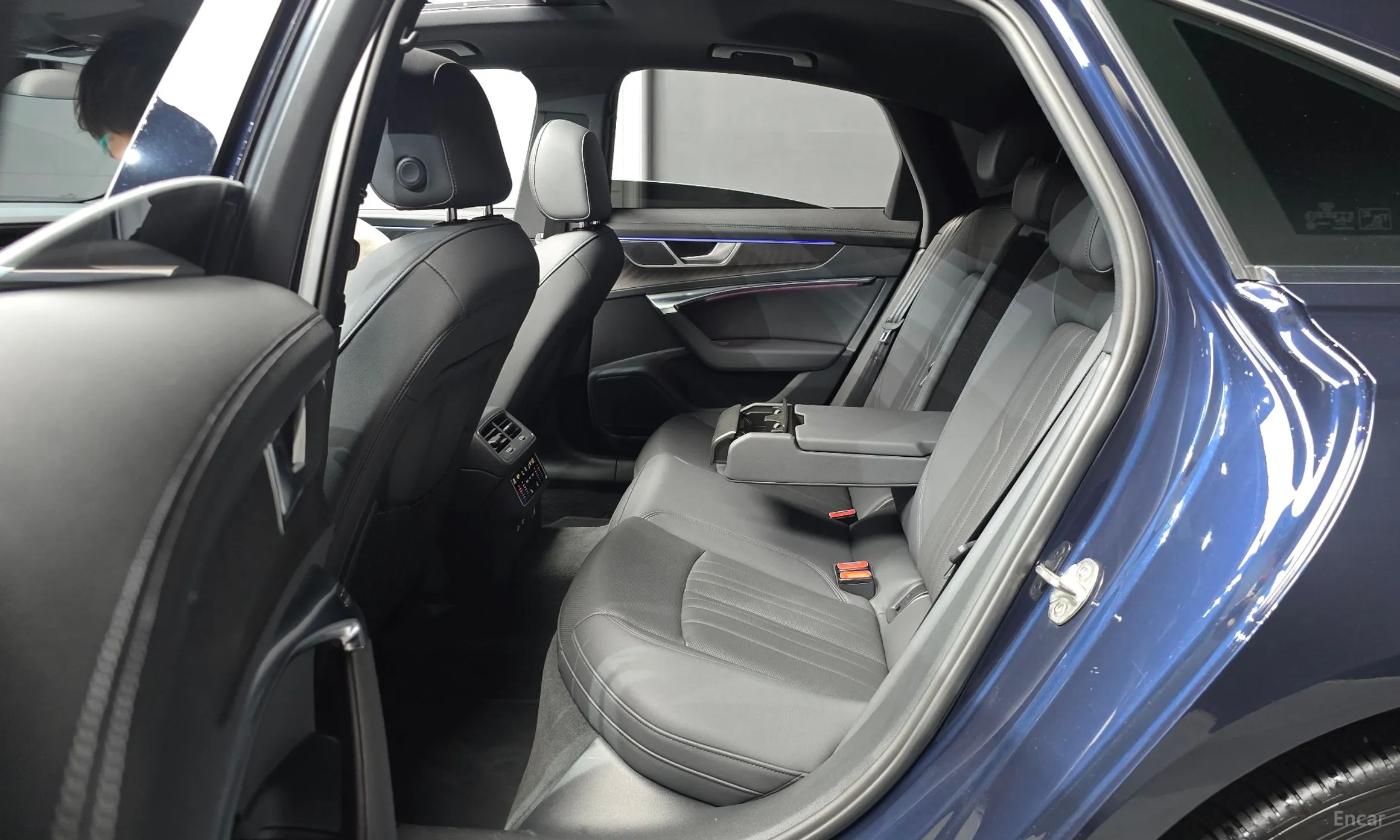 Audi A6 (C8) превью 12