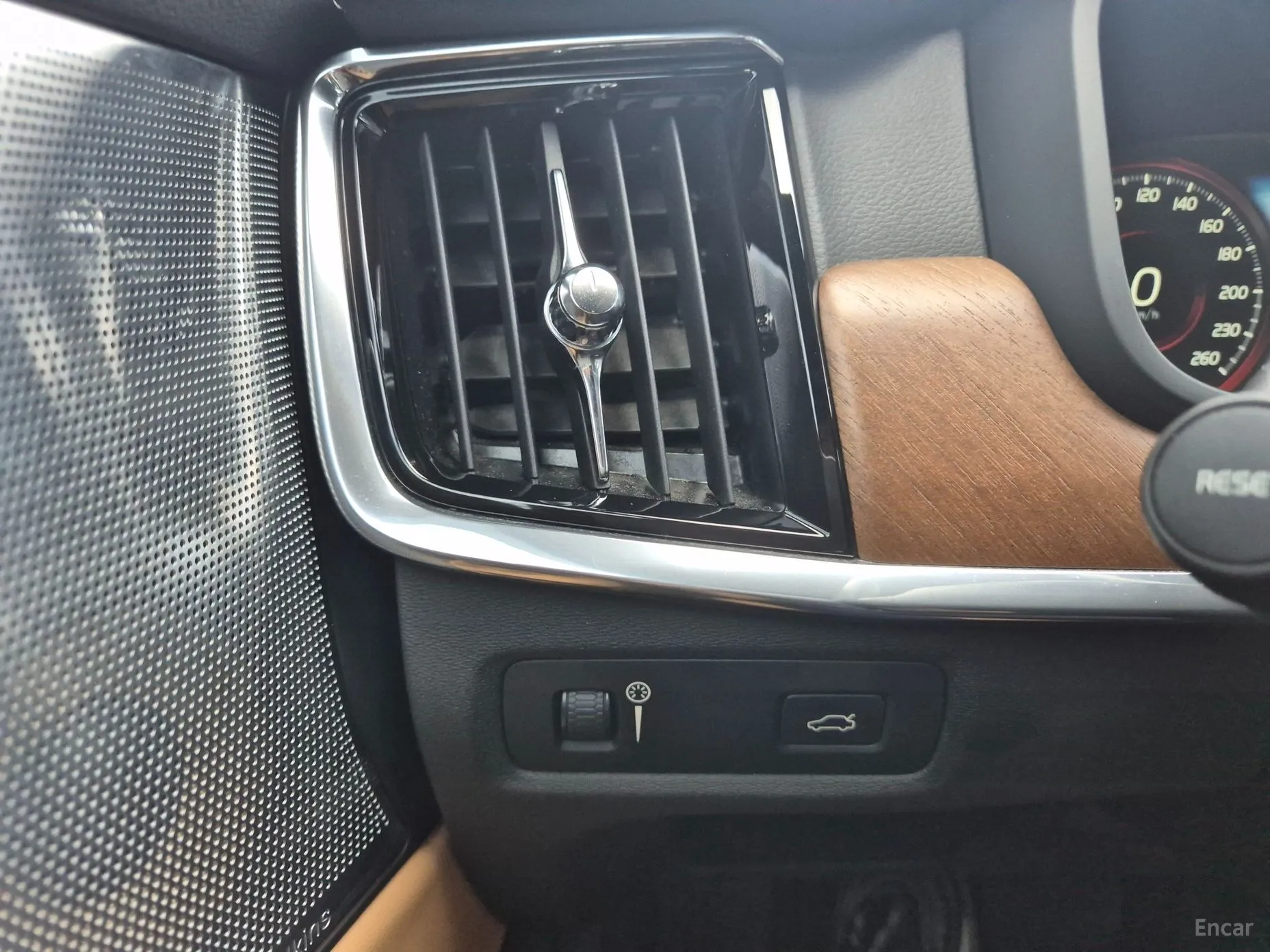 Volvo S90 превью 18