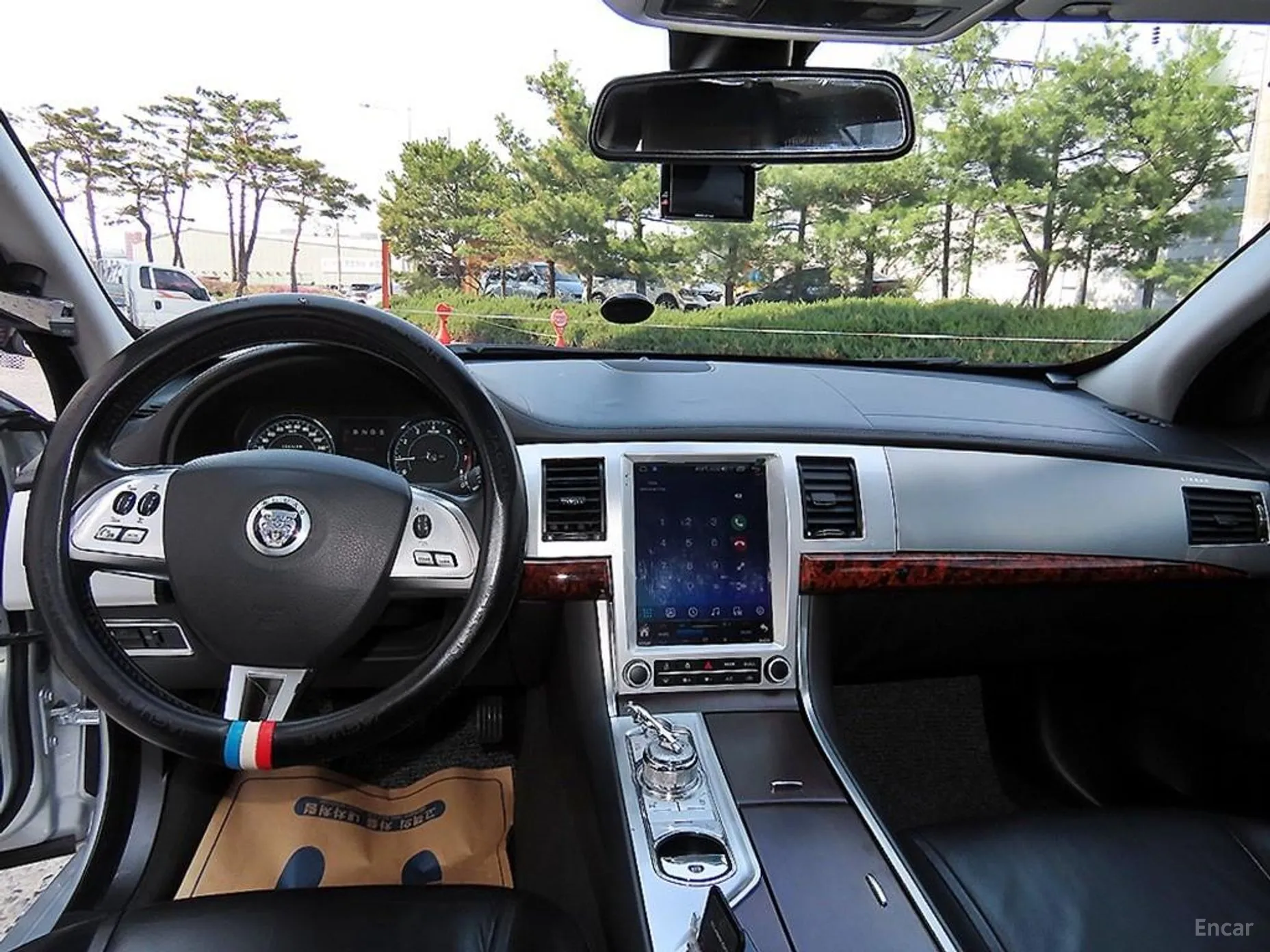 Jaguar New XF превью 7
