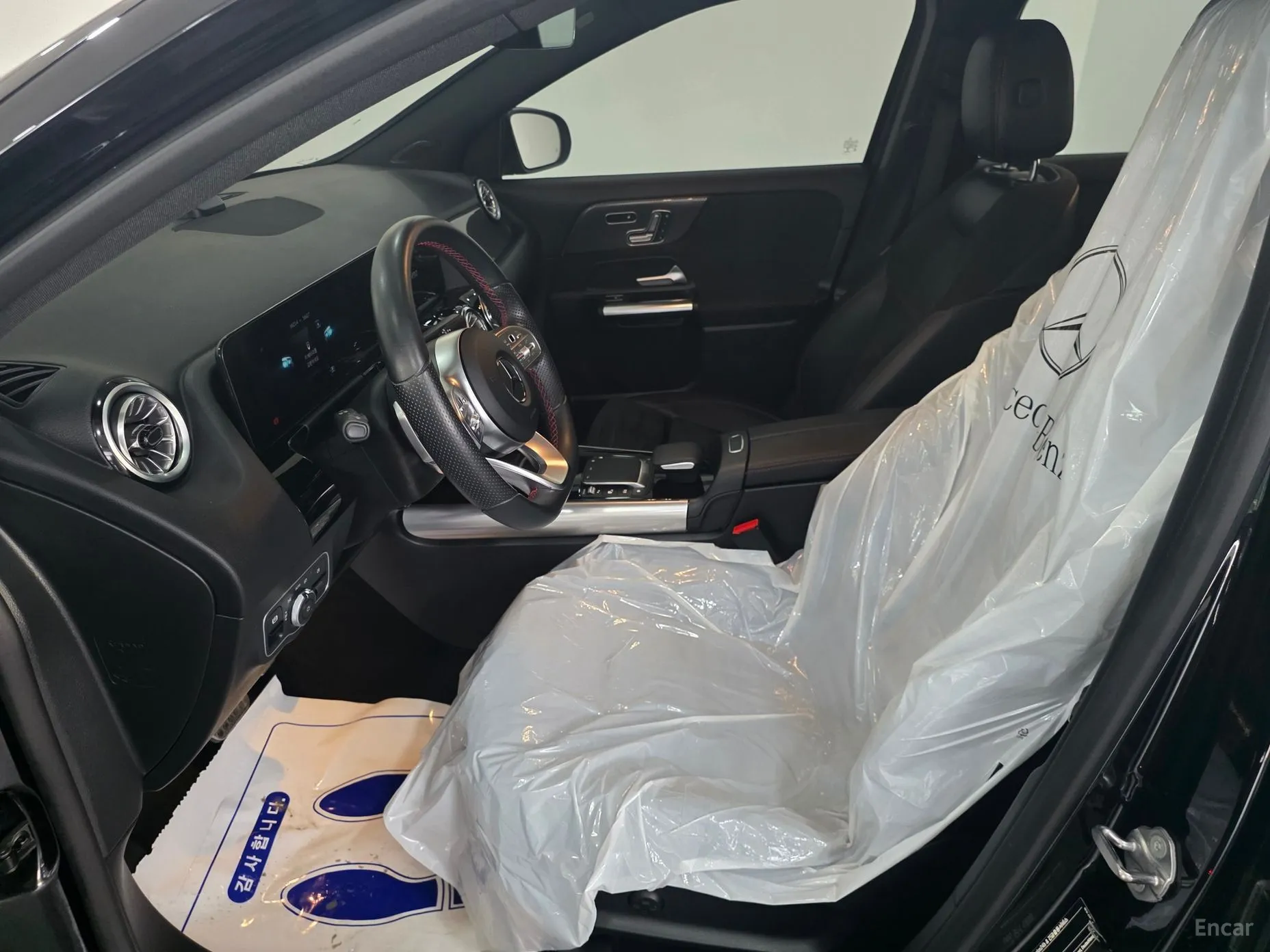Mercedes Benz GLA-Class H247 превью 14
