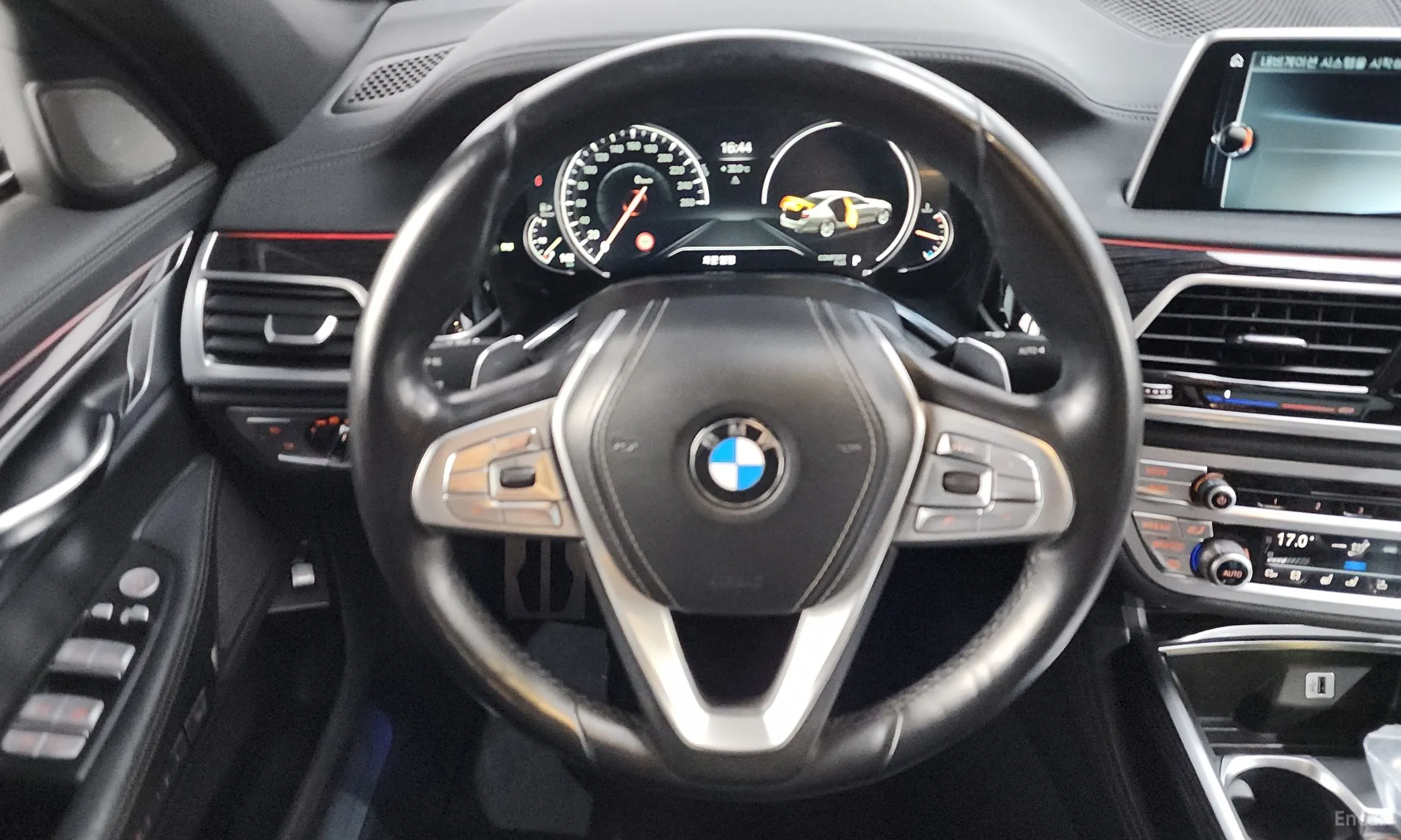 BMW 7 Series (G11) превью 13