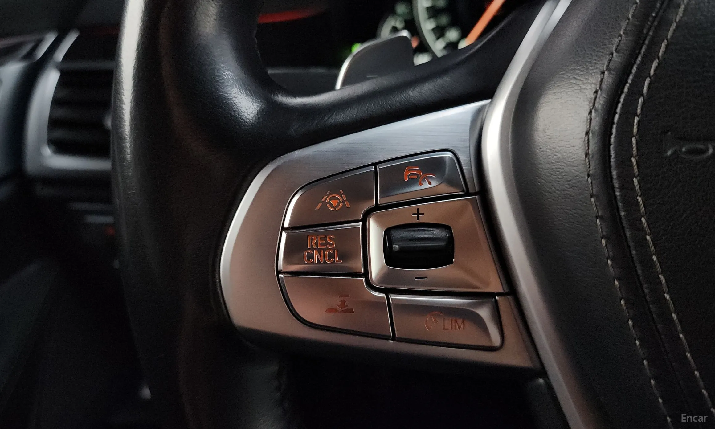 BMW 7 Series (G11) превью 15