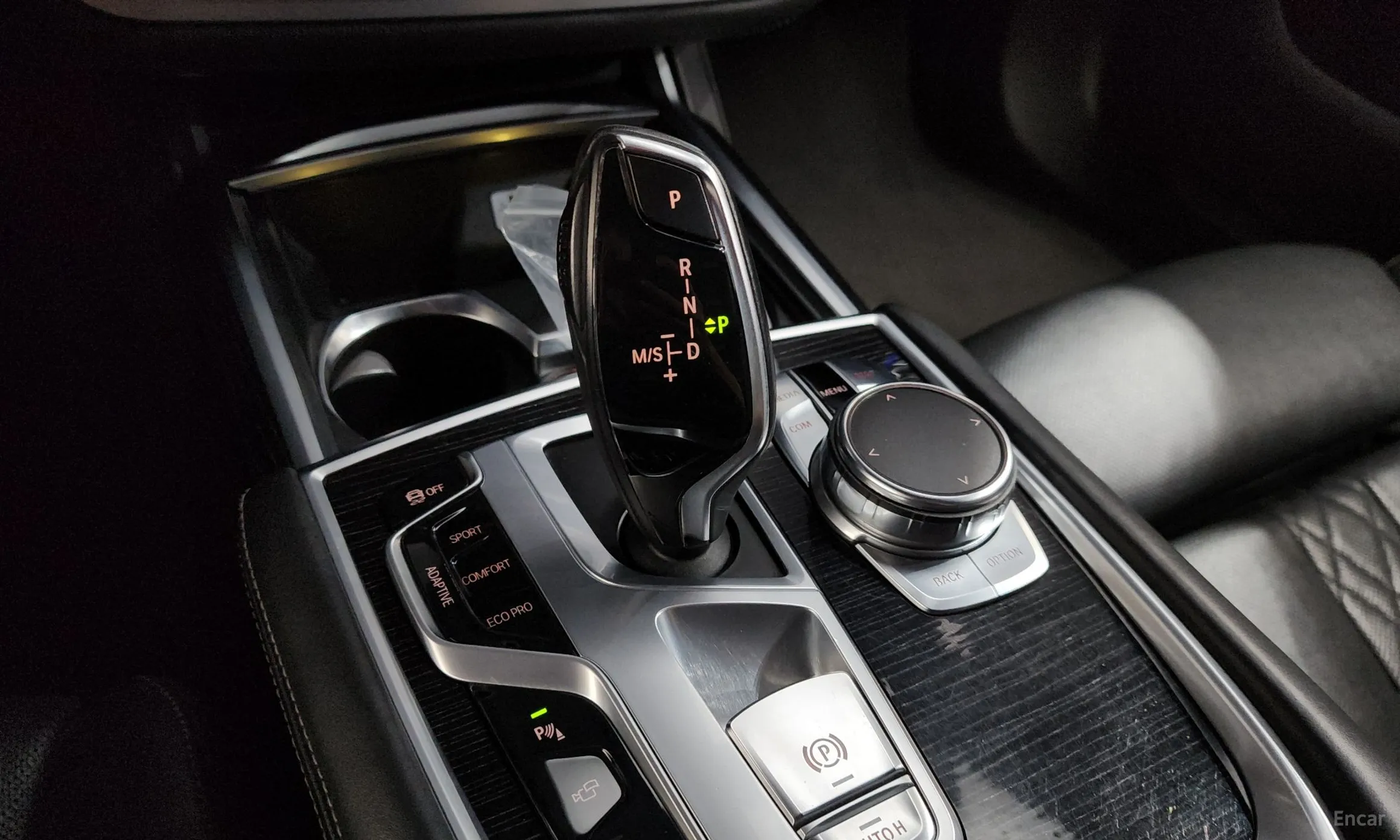 BMW 7 Series (G11) превью 9