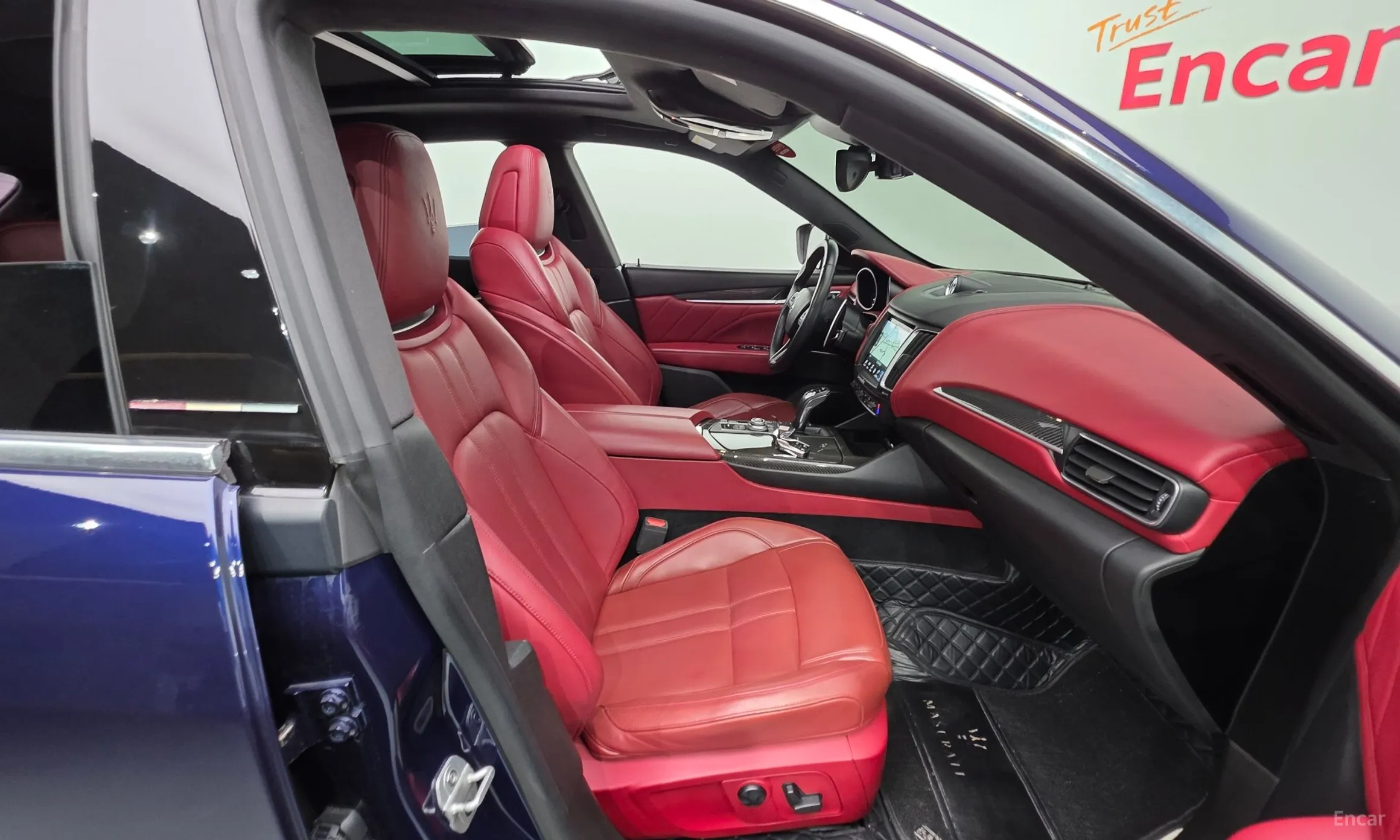 Maserati Levante превью 10