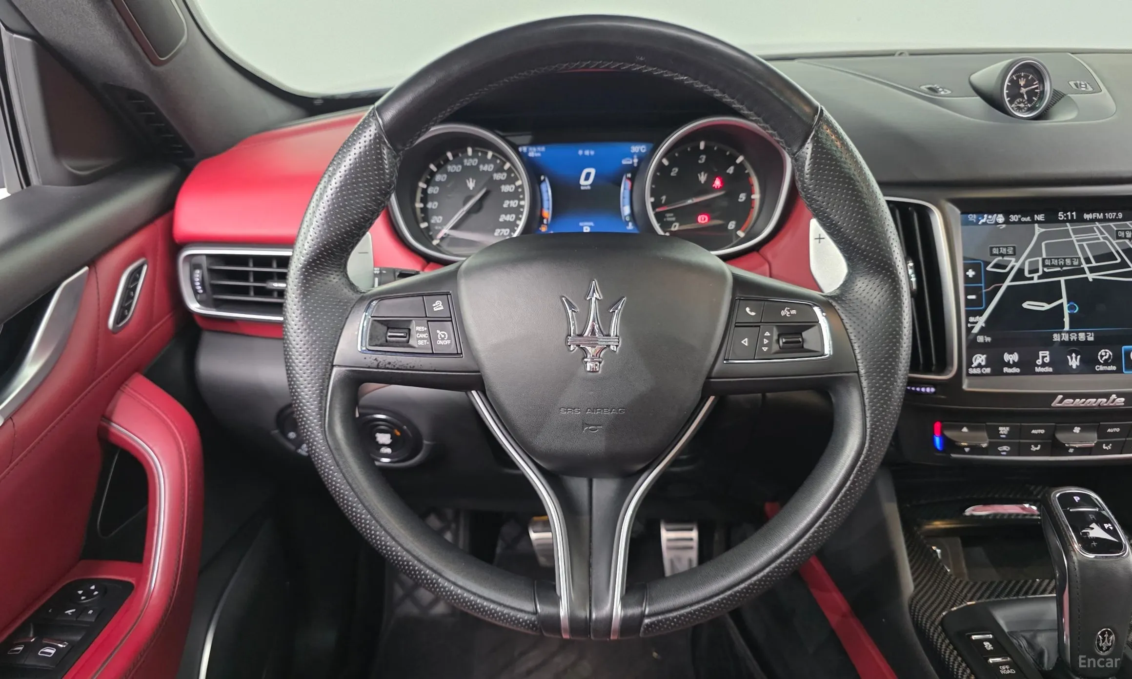 Maserati Levante превью 16