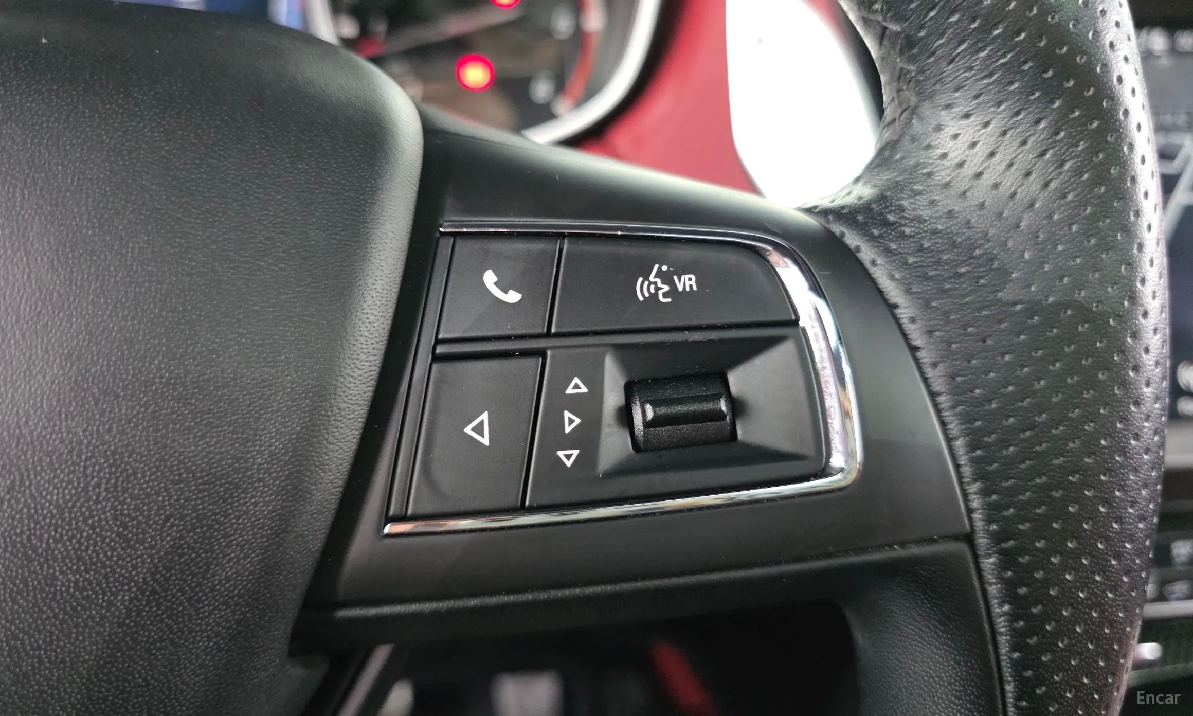 Maserati Levante превью 18