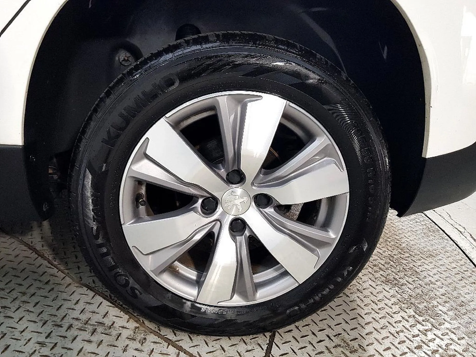 Peugeot 2008. превью 20