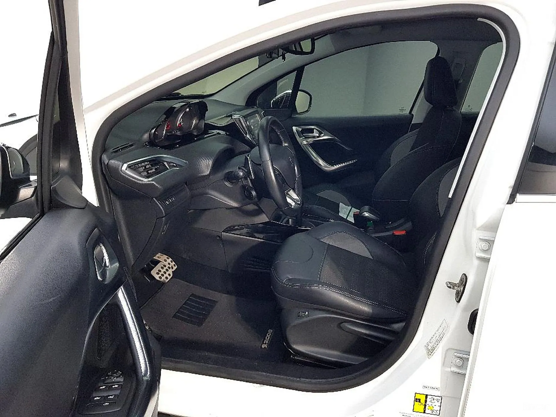 Peugeot 2008. превью 8