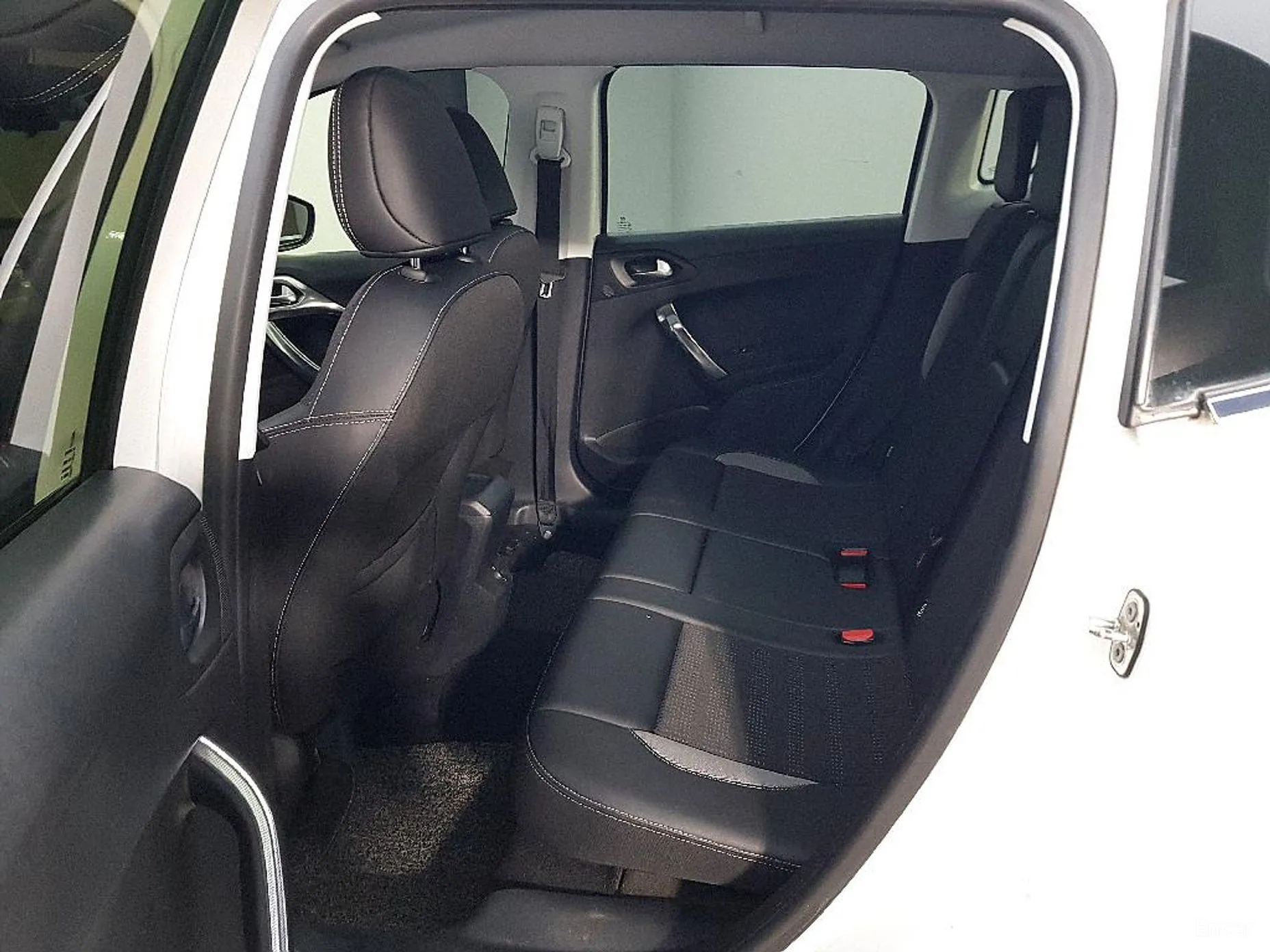Peugeot 2008. превью 9