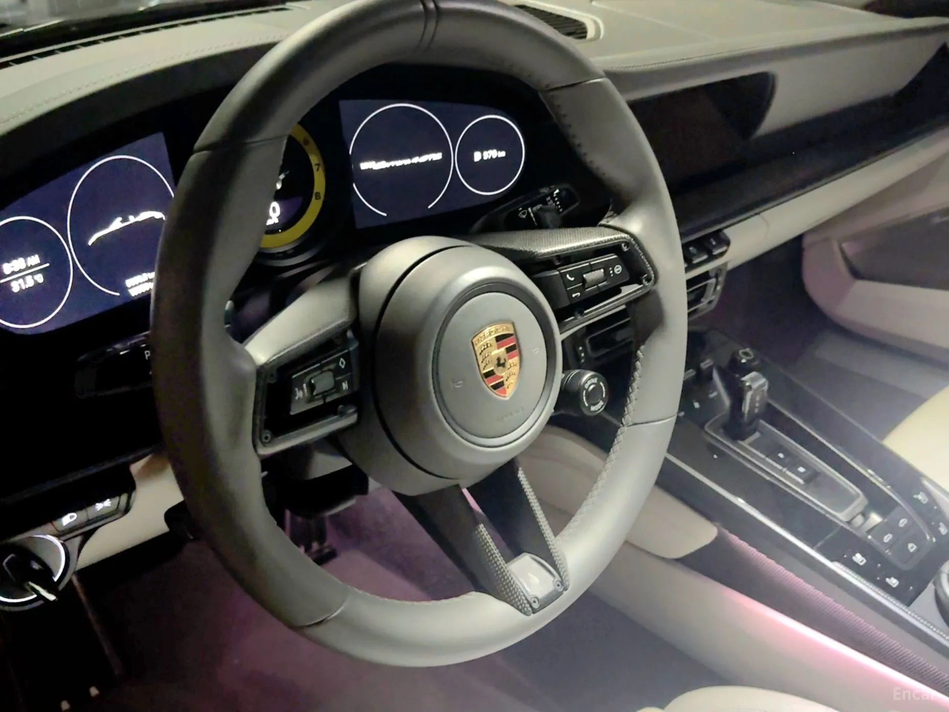 Porsche 911 (992) превью 10
